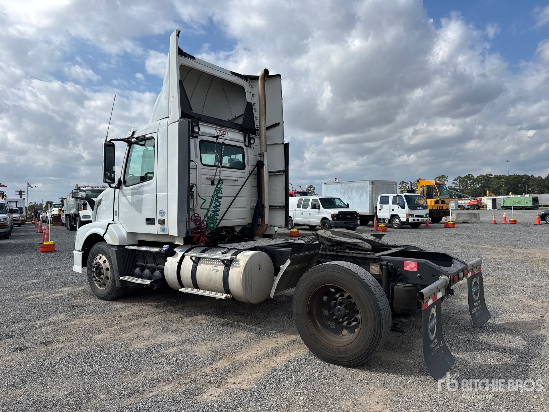 Aspect général with Image, coin arrière gauche