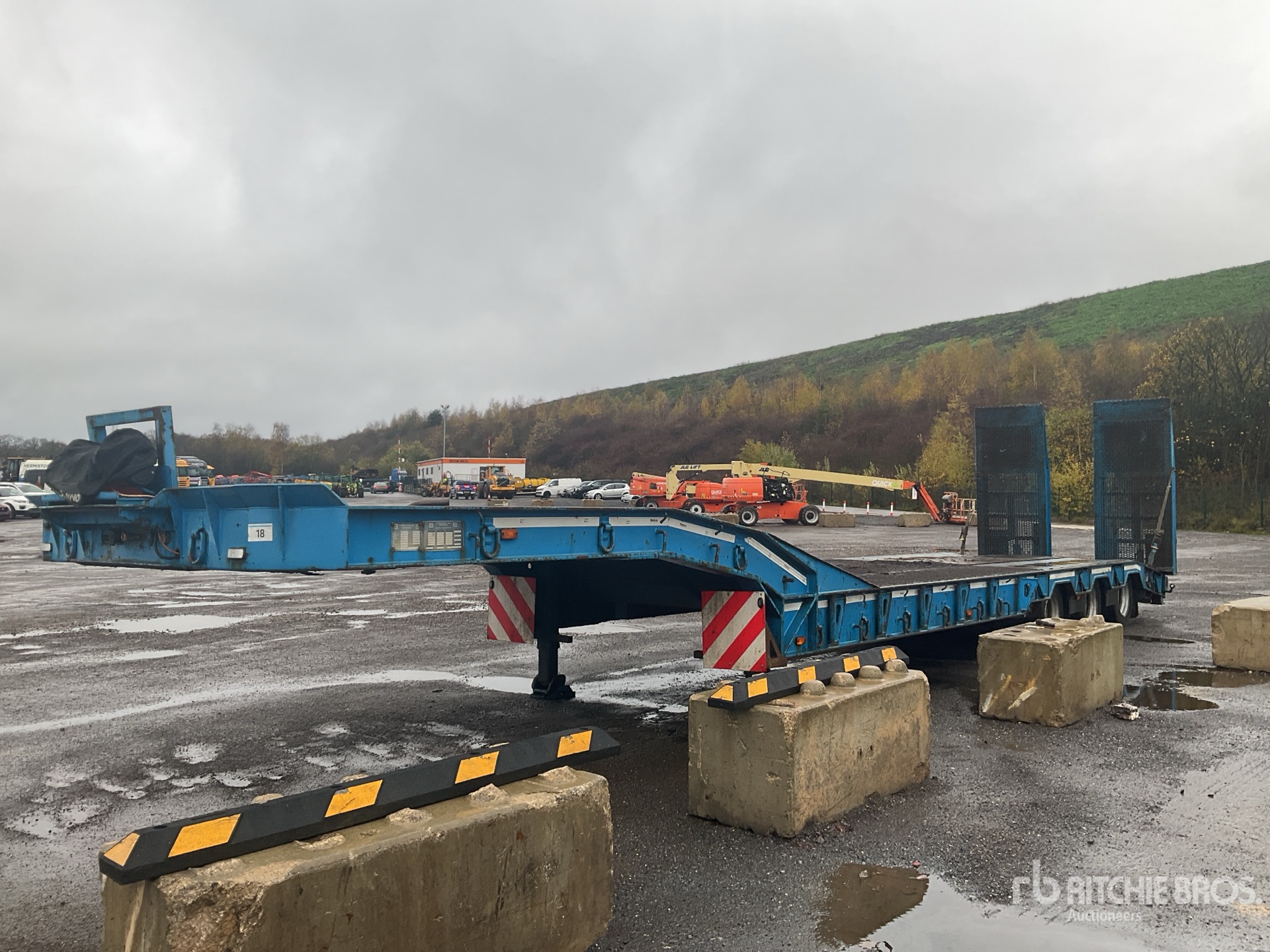 General Appearance with Featured Photo