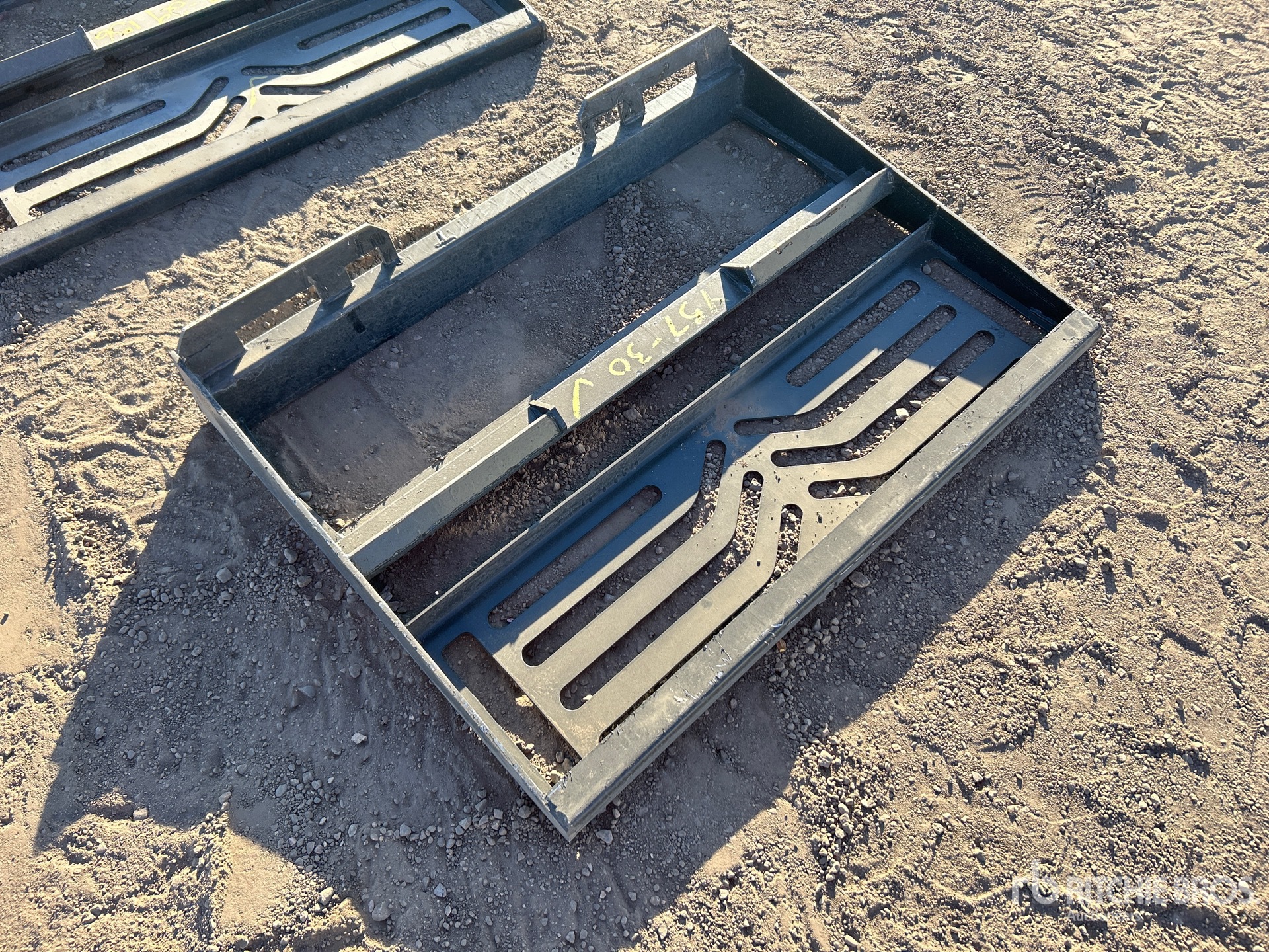 General Appearance with Foto, angolo posteriore sinistro