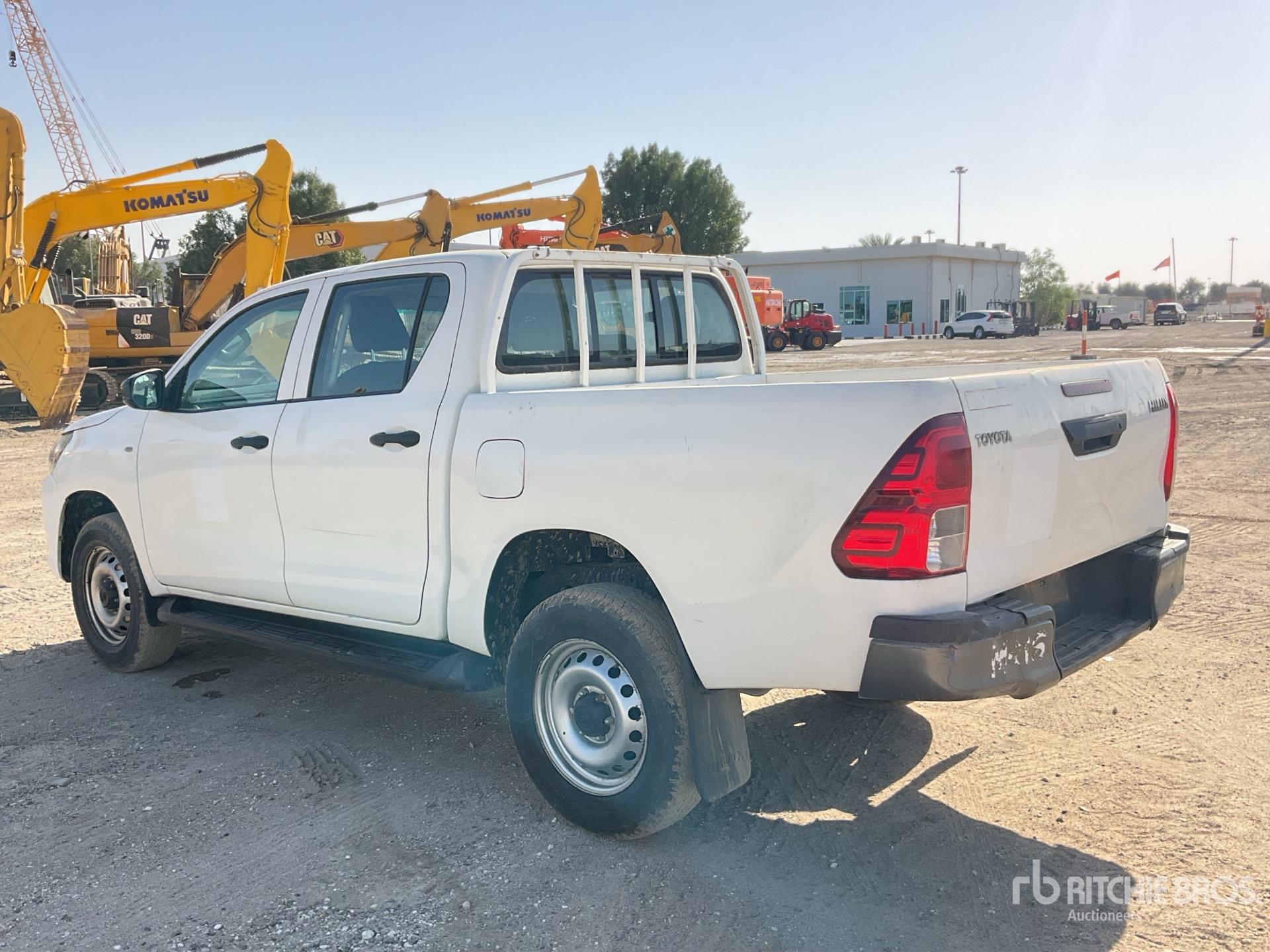 Aspect général with Image, coin arrière droit