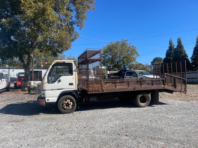 2006 Isuzu NPR 4x2 Landscape Truck