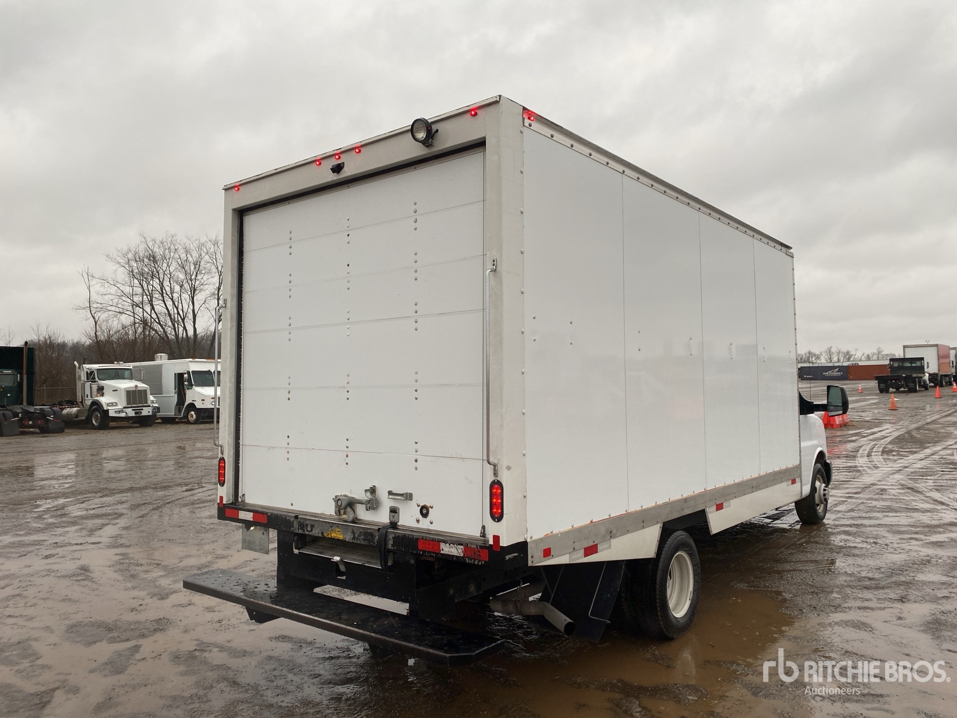 General Appearance with Picture, Right Rear Corner