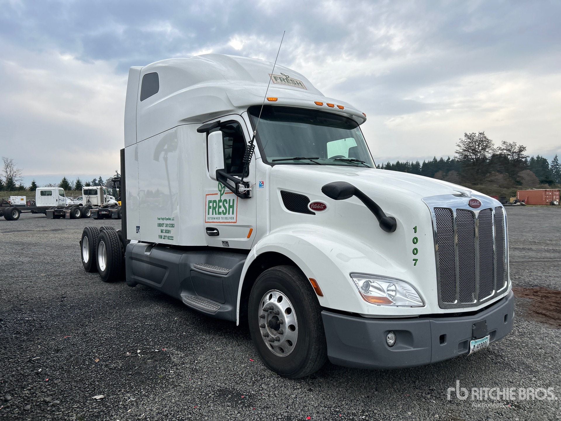 General Appearance with Bild, Ecke vorne rechts