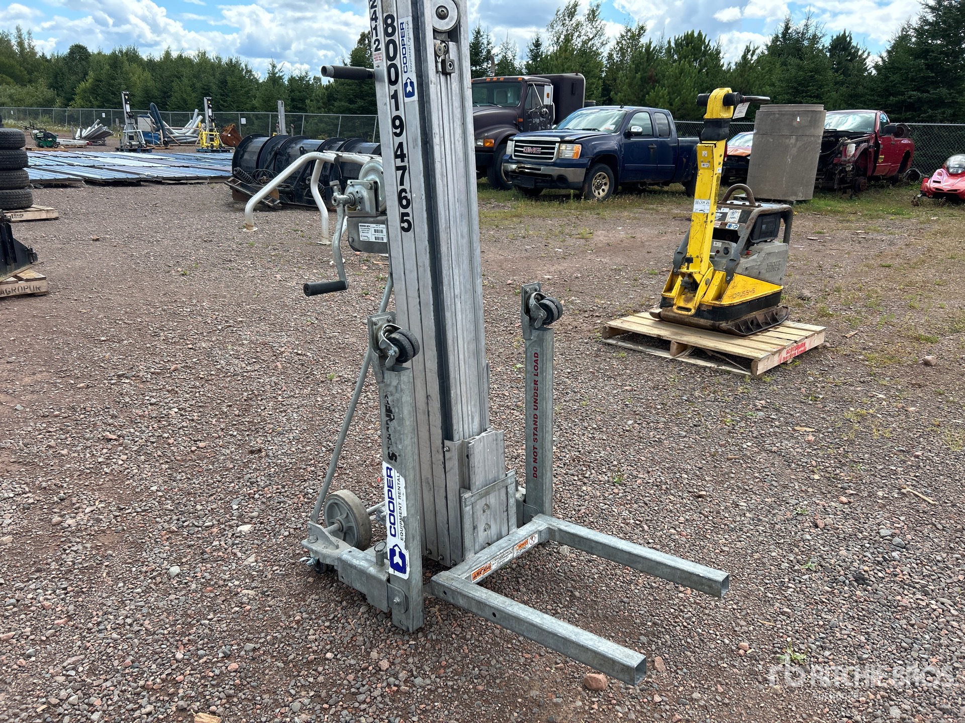 Aspect général with Image, coin avant droit