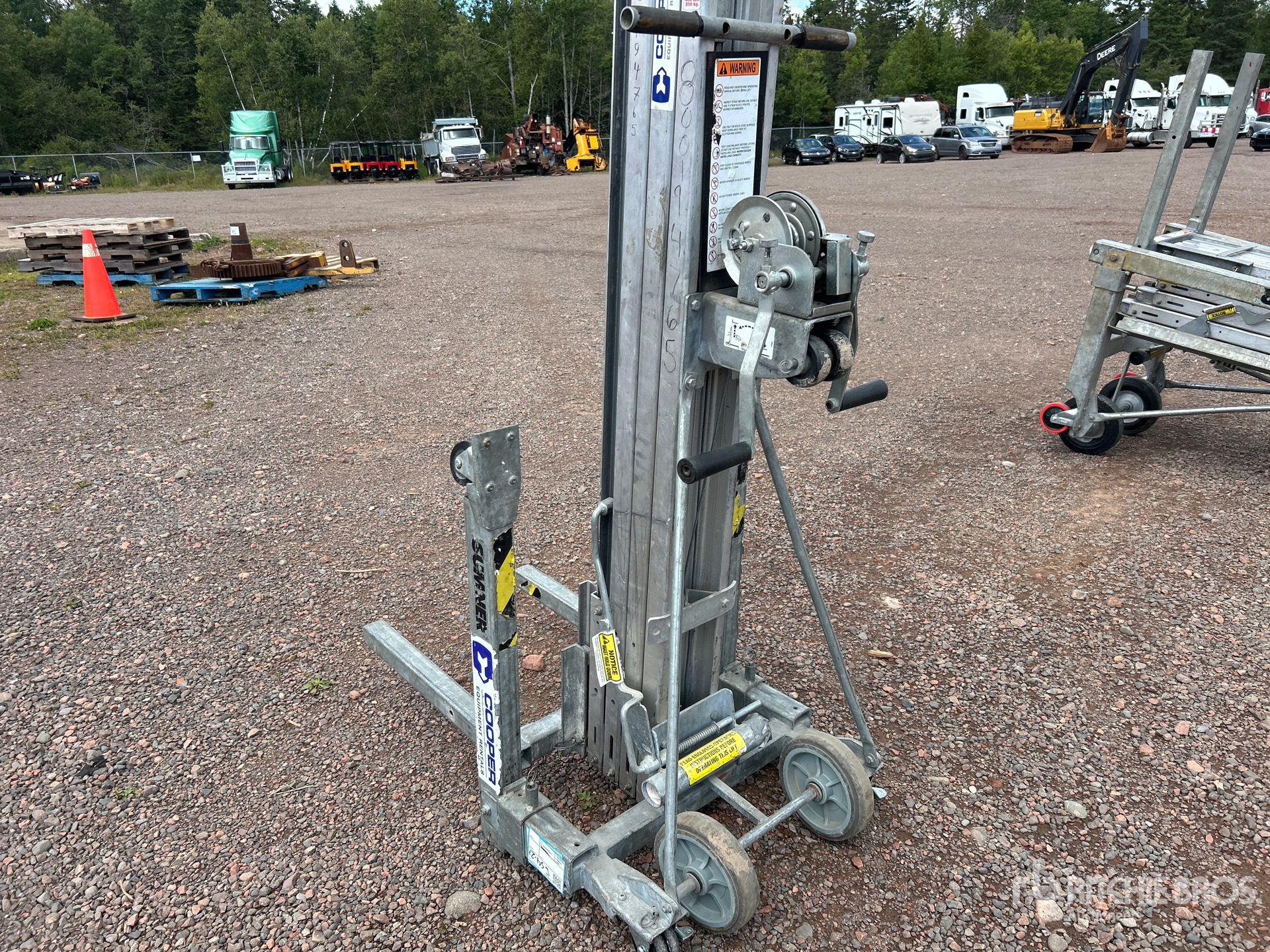 Aspect général with Image, coin arrière gauche