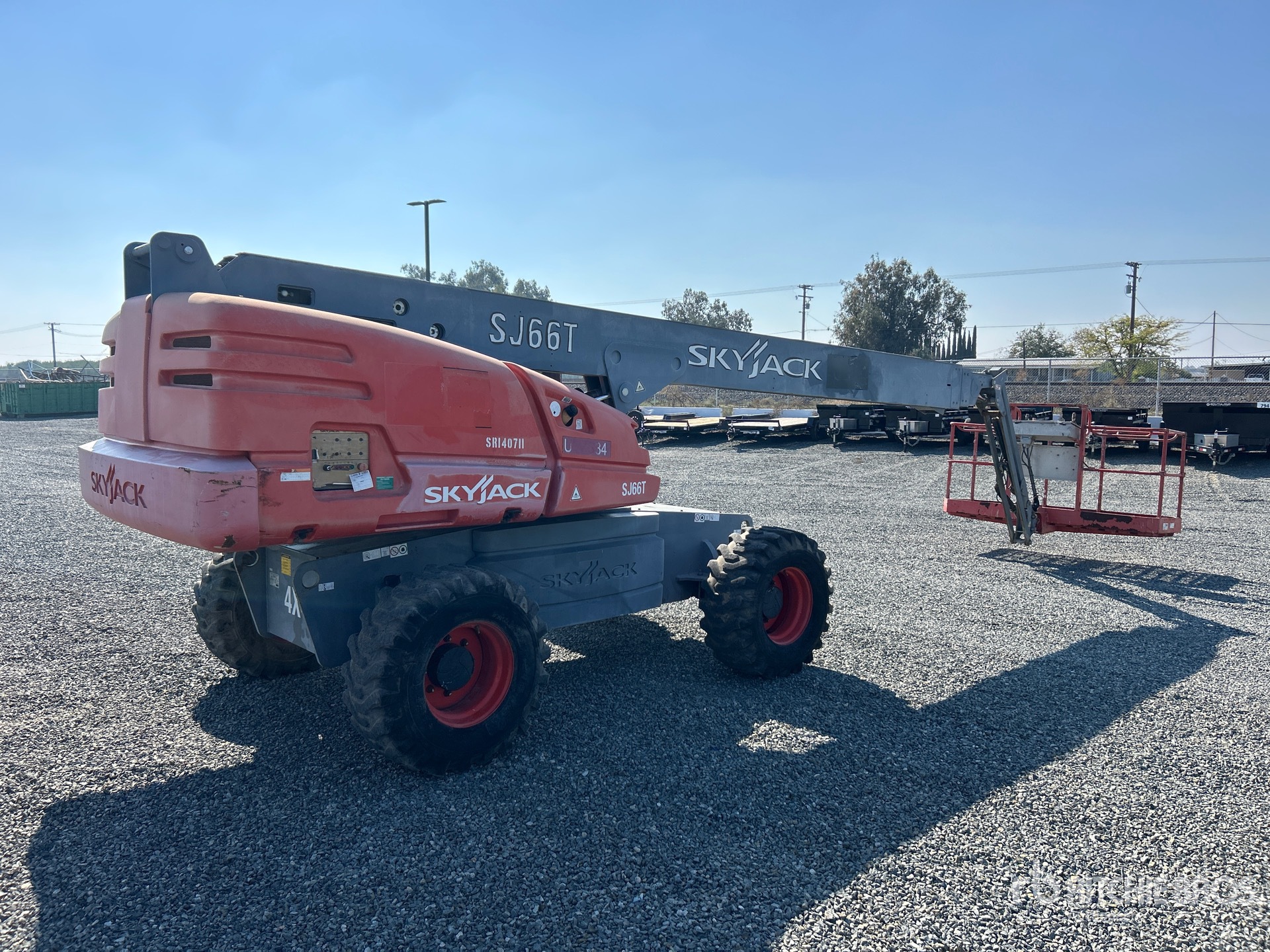 General Appearance with Picture, Right Rear Corner