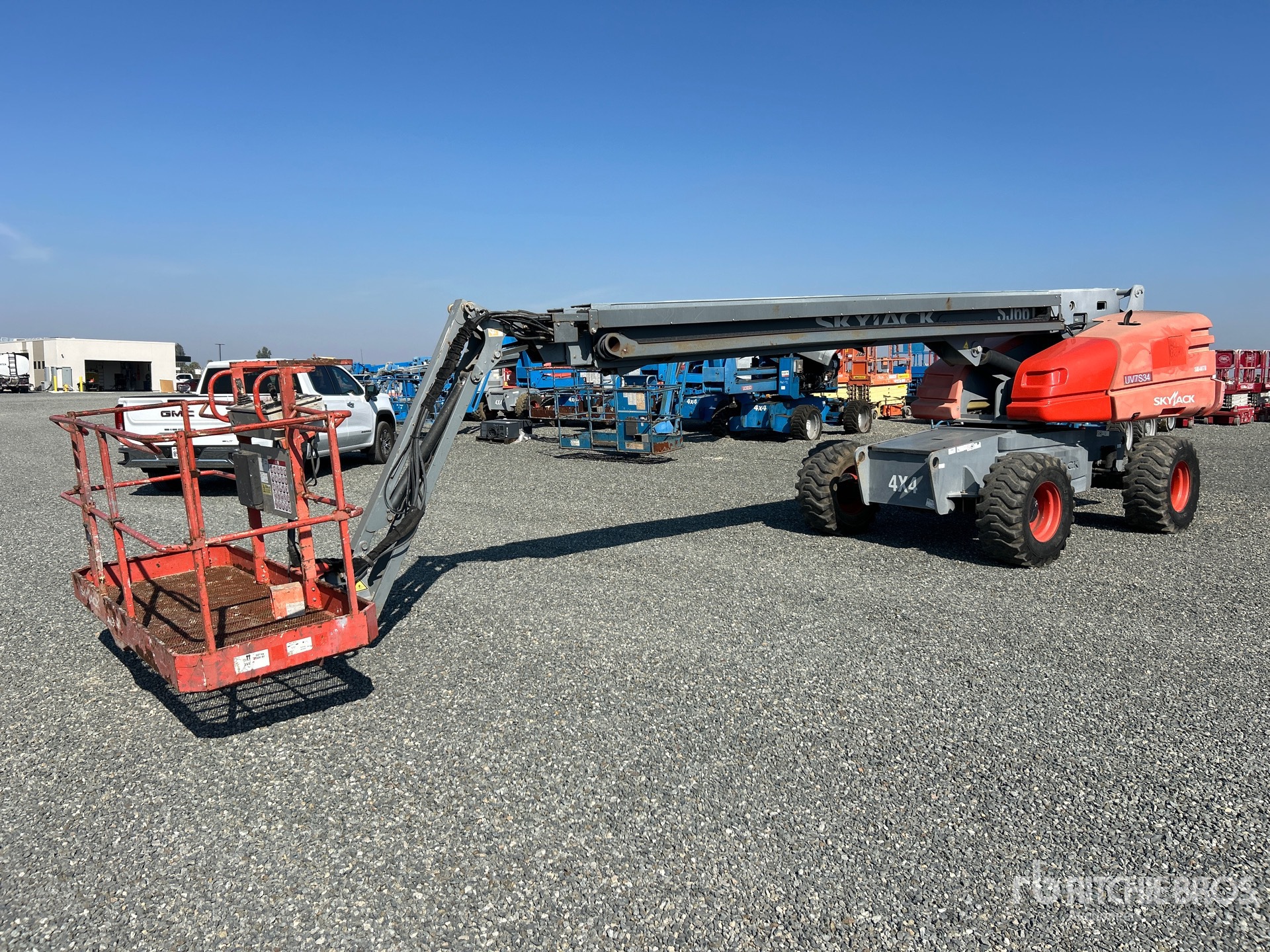 General Appearance with Picture, Left Front Corner