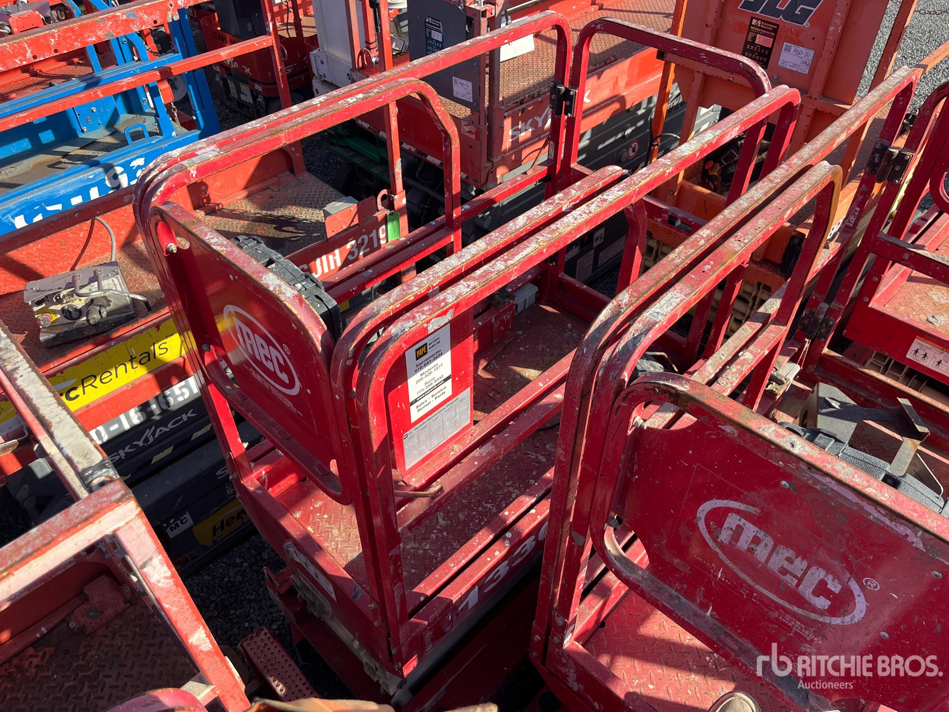 General Appearance with Imagen: esquina trasera derecha