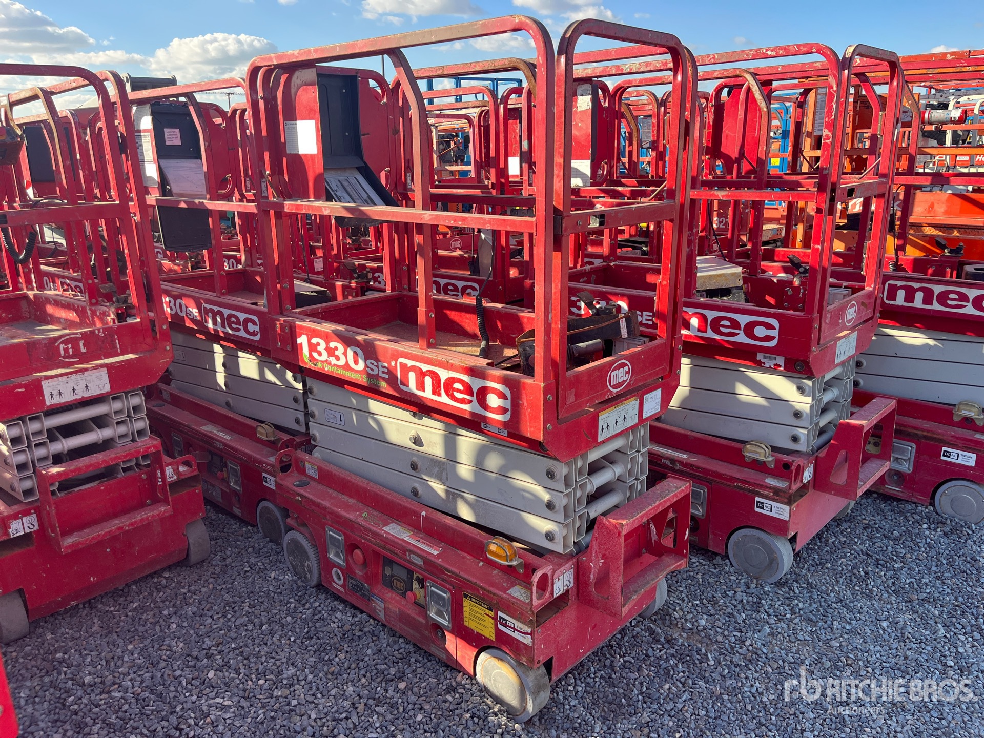 General Appearance with Bild, Ecke vorne links