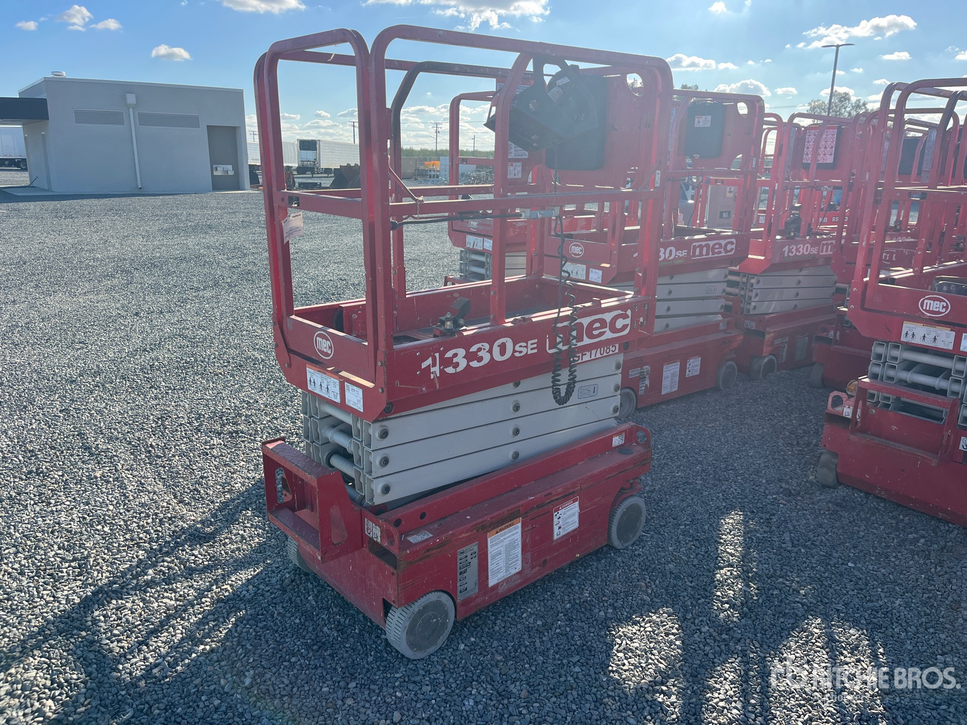 General Appearance with Bild, Ecke hinten links