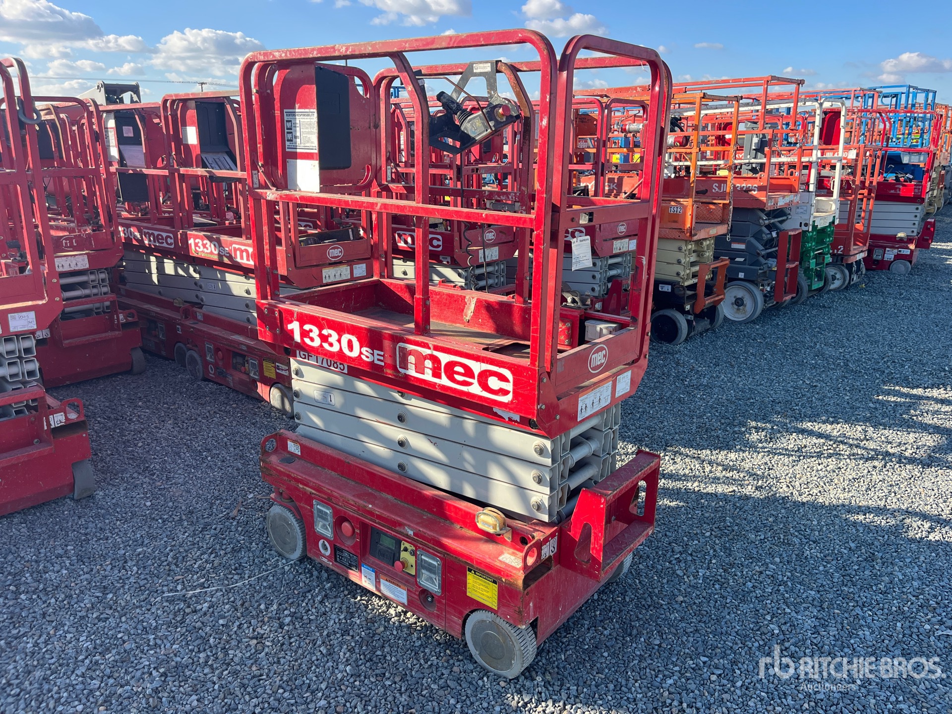 General Appearance with Bild, Ecke vorne links