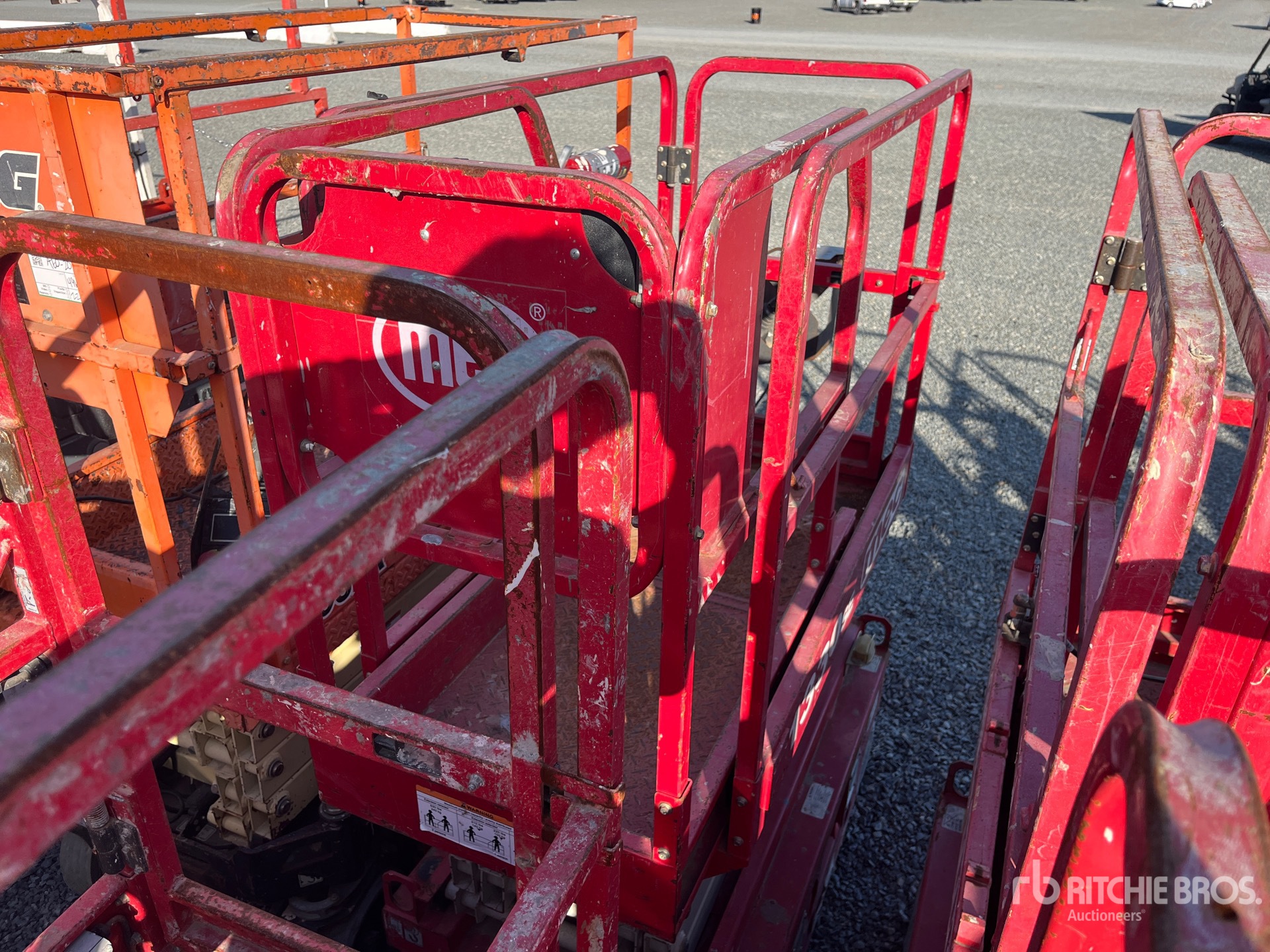 General Appearance with Bild, Ecke hinten rechts