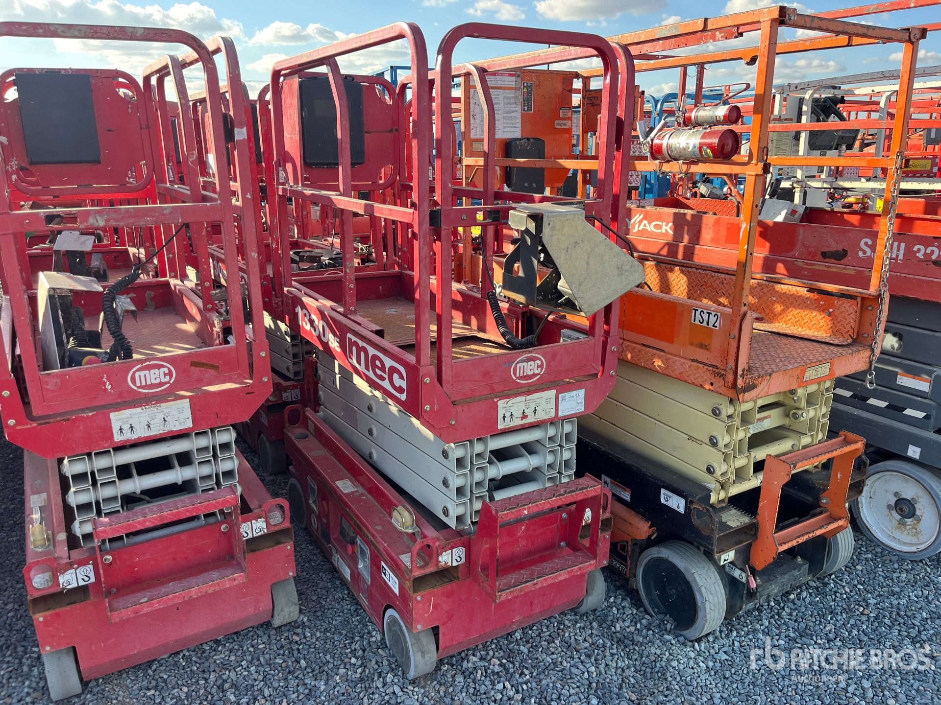 General Appearance with Bild, Ecke vorne links