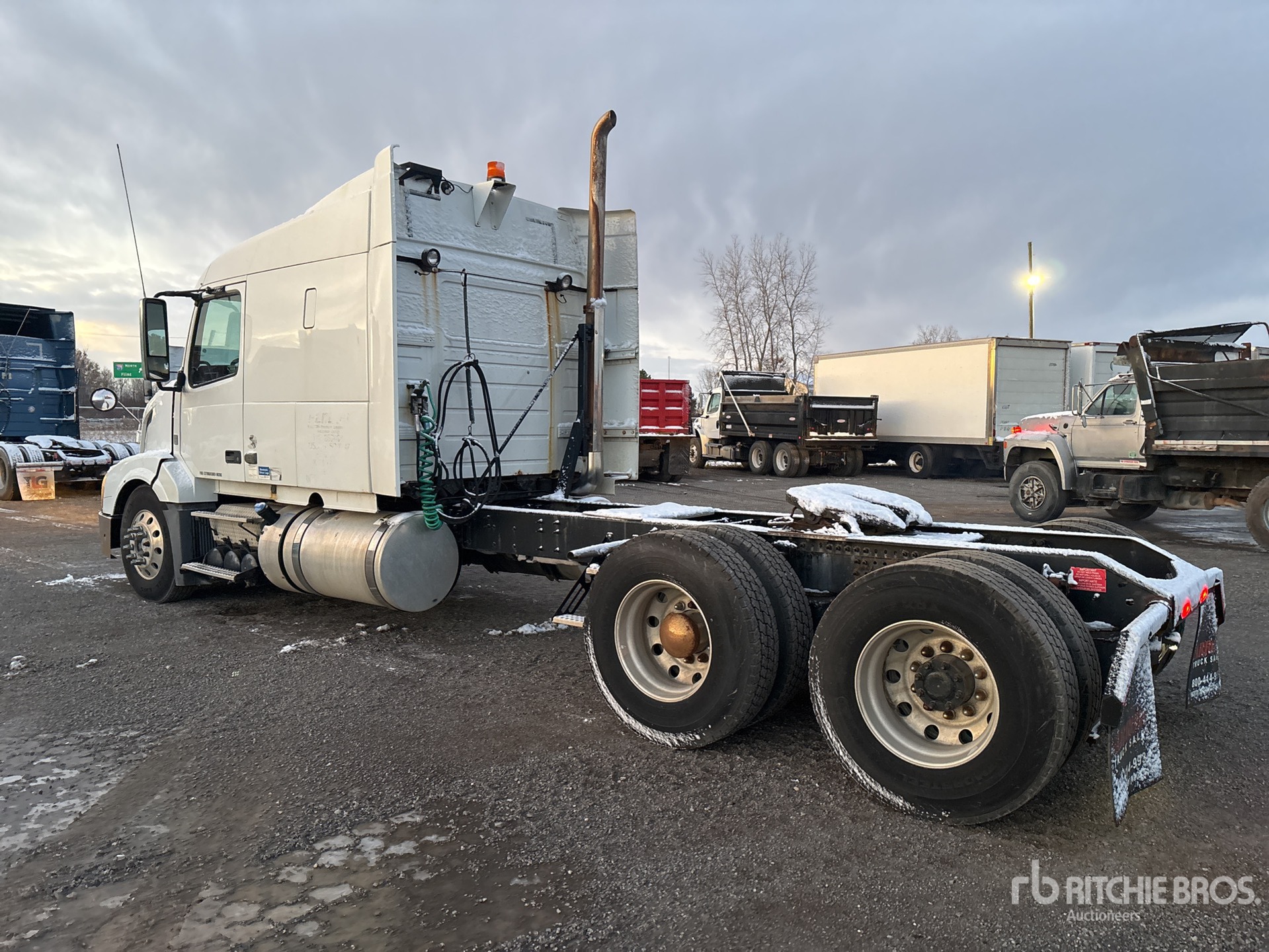 General Appearance with Bild, Ecke hinten links