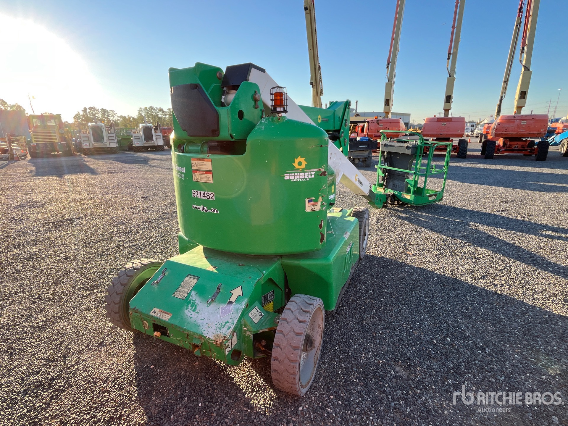 General Appearance with Imagen: esquina trasera derecha