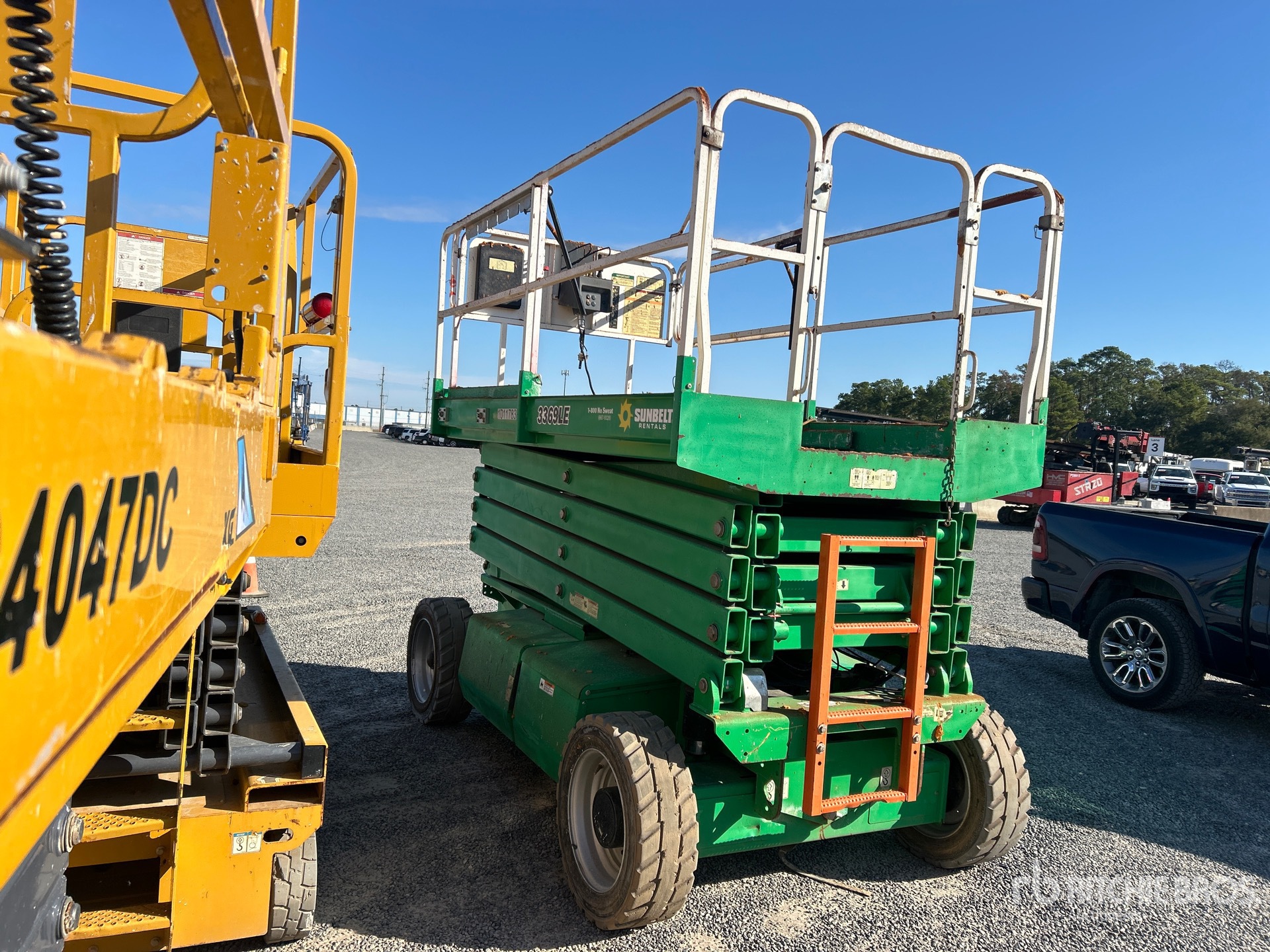 General Appearance with Foto, angolo posteriore sinistro