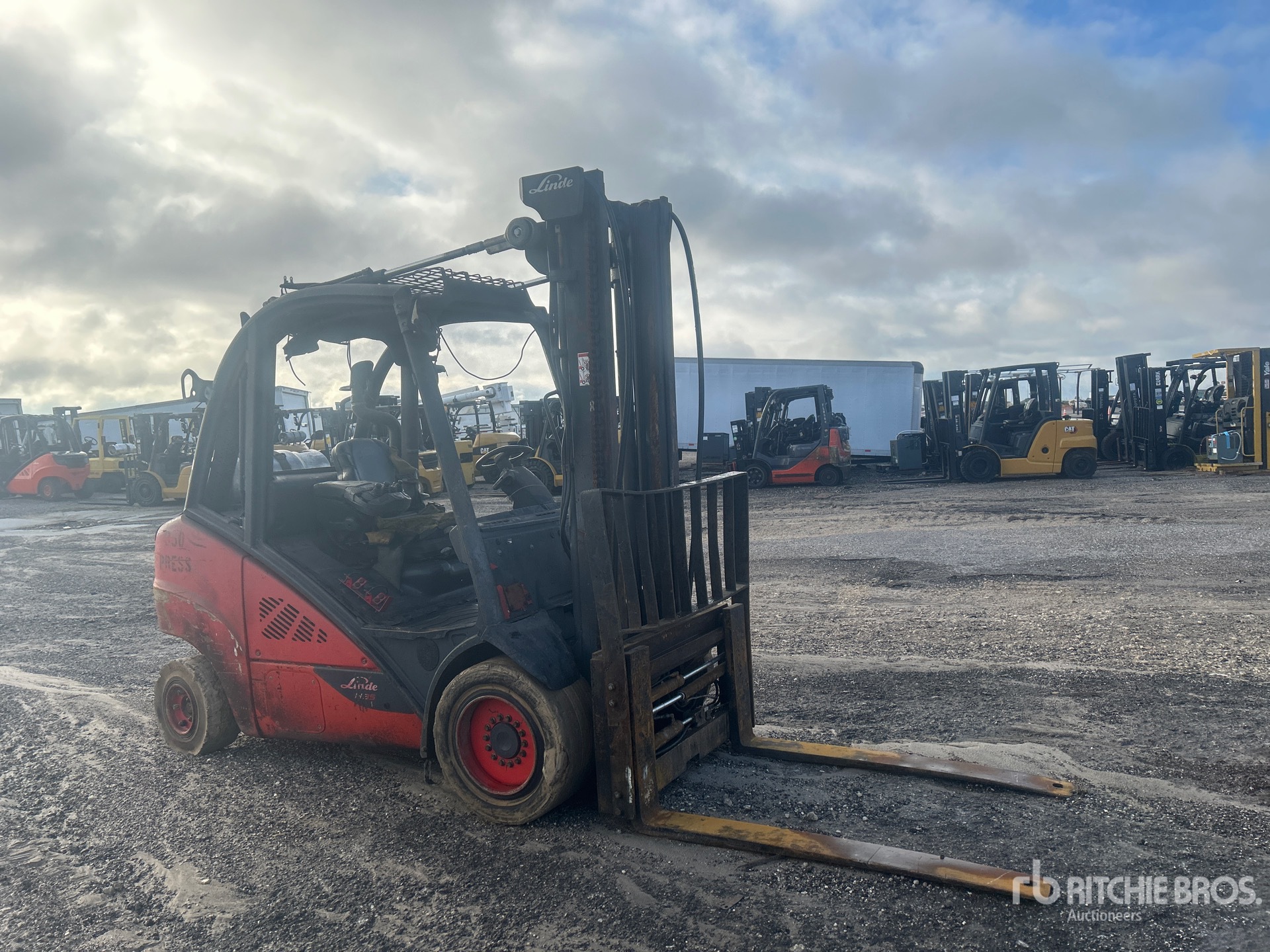 General Appearance with Image, coin avant droit