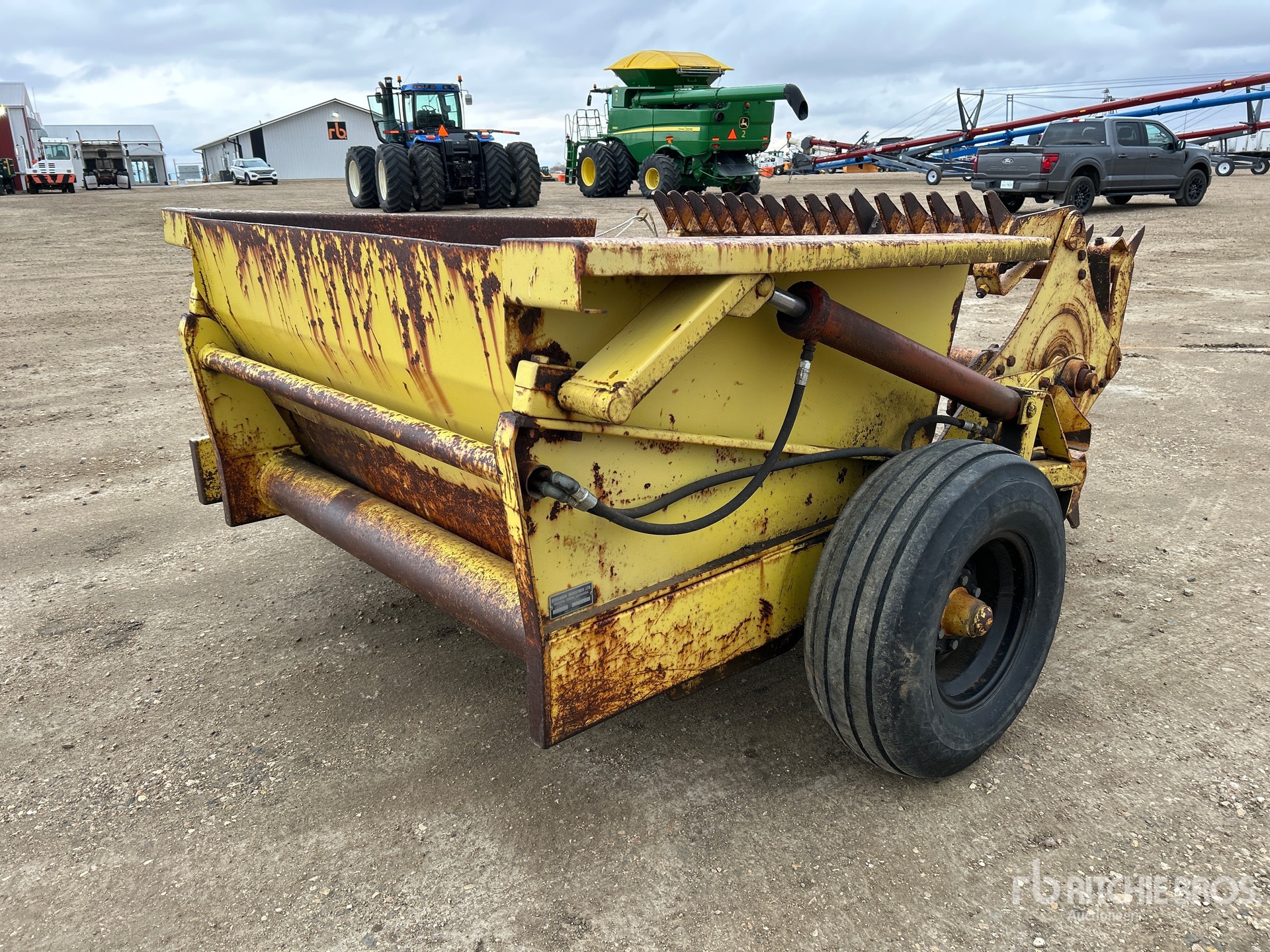 General Appearance with Picture, Right Rear Corner