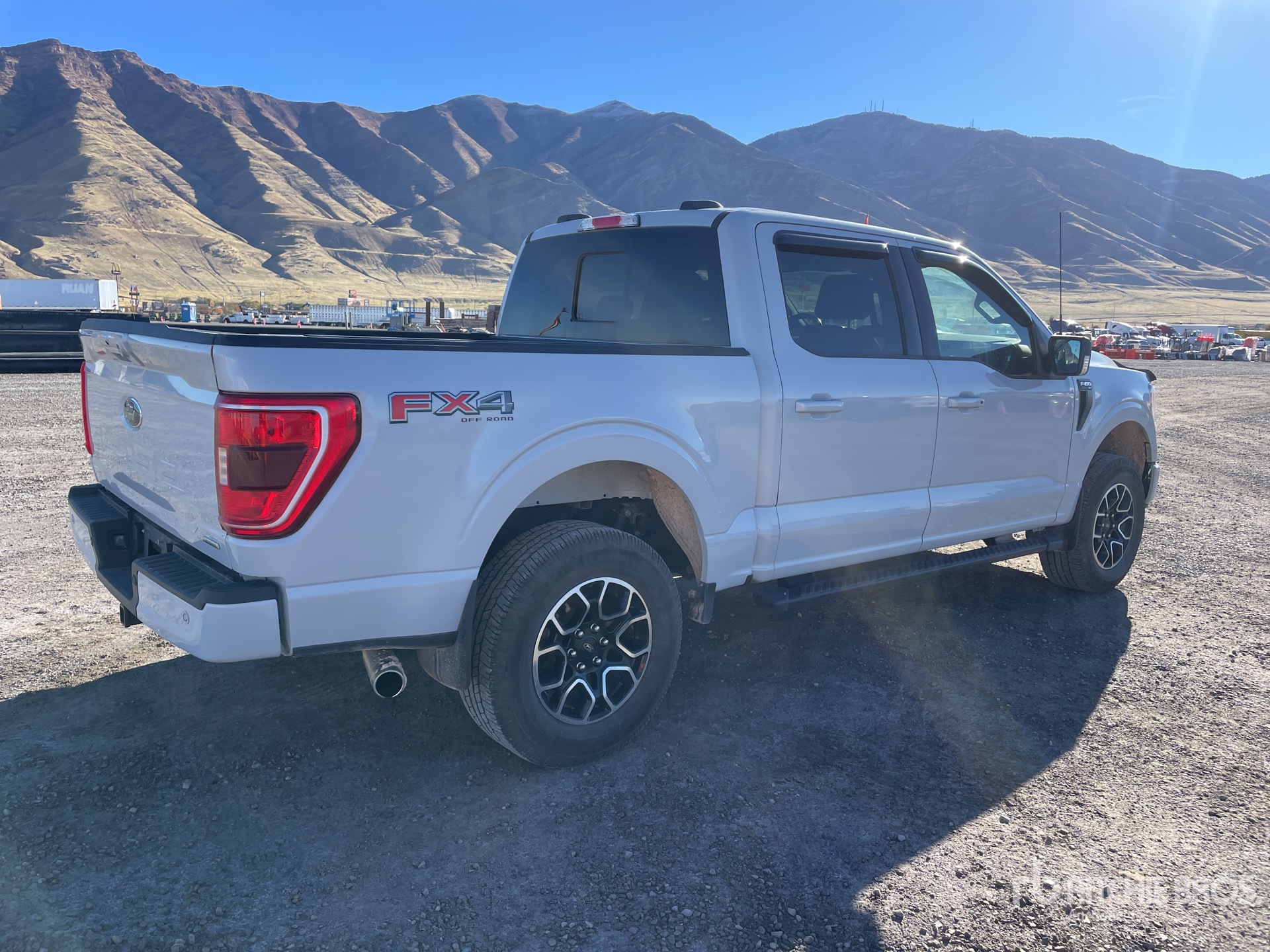 General Appearance with Picture, Right Rear Corner