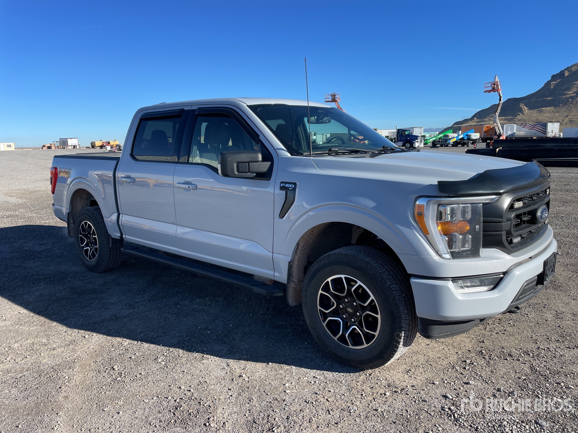 General Appearance with Picture, Right Front Corner