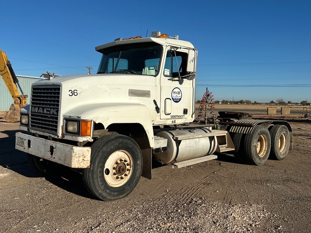 Mack CH613 6x4 T/A Day Cab Truck Tractor