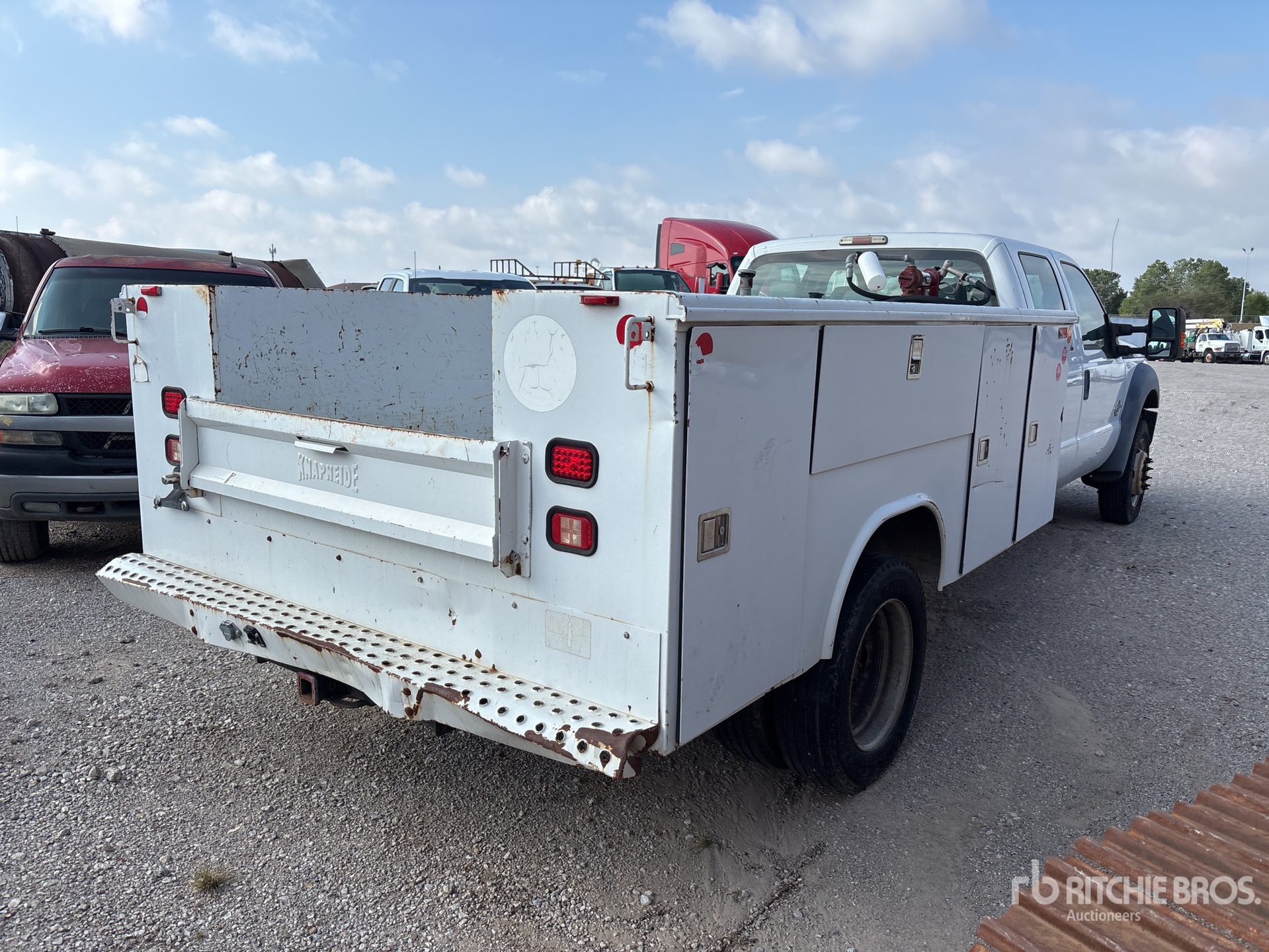 Aspect général with Image, coin arrière droit