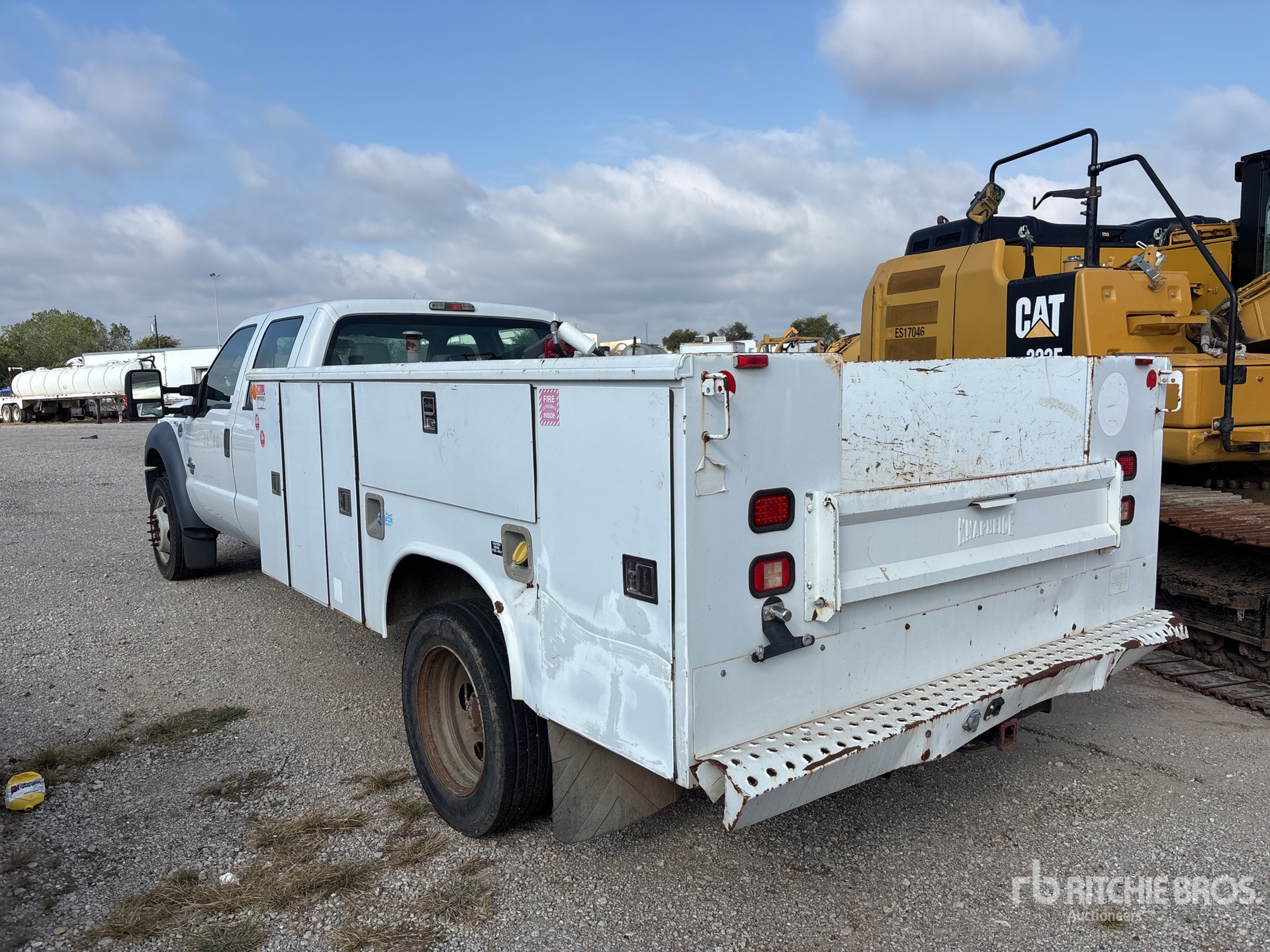 Aspect général with Image, coin arrière gauche