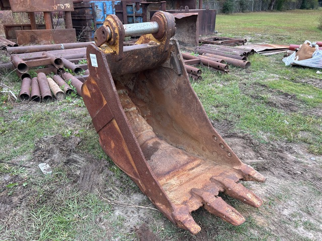 Cat 32 in Digging Excavator Bucket - Fits Cat 336E Cat 32 in Digging Excavator Bucket - Fits Cat 336E