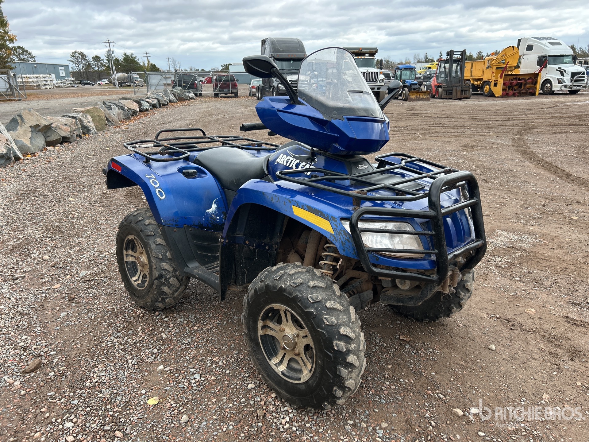 General Appearance with Bild, Ecke vorne rechts