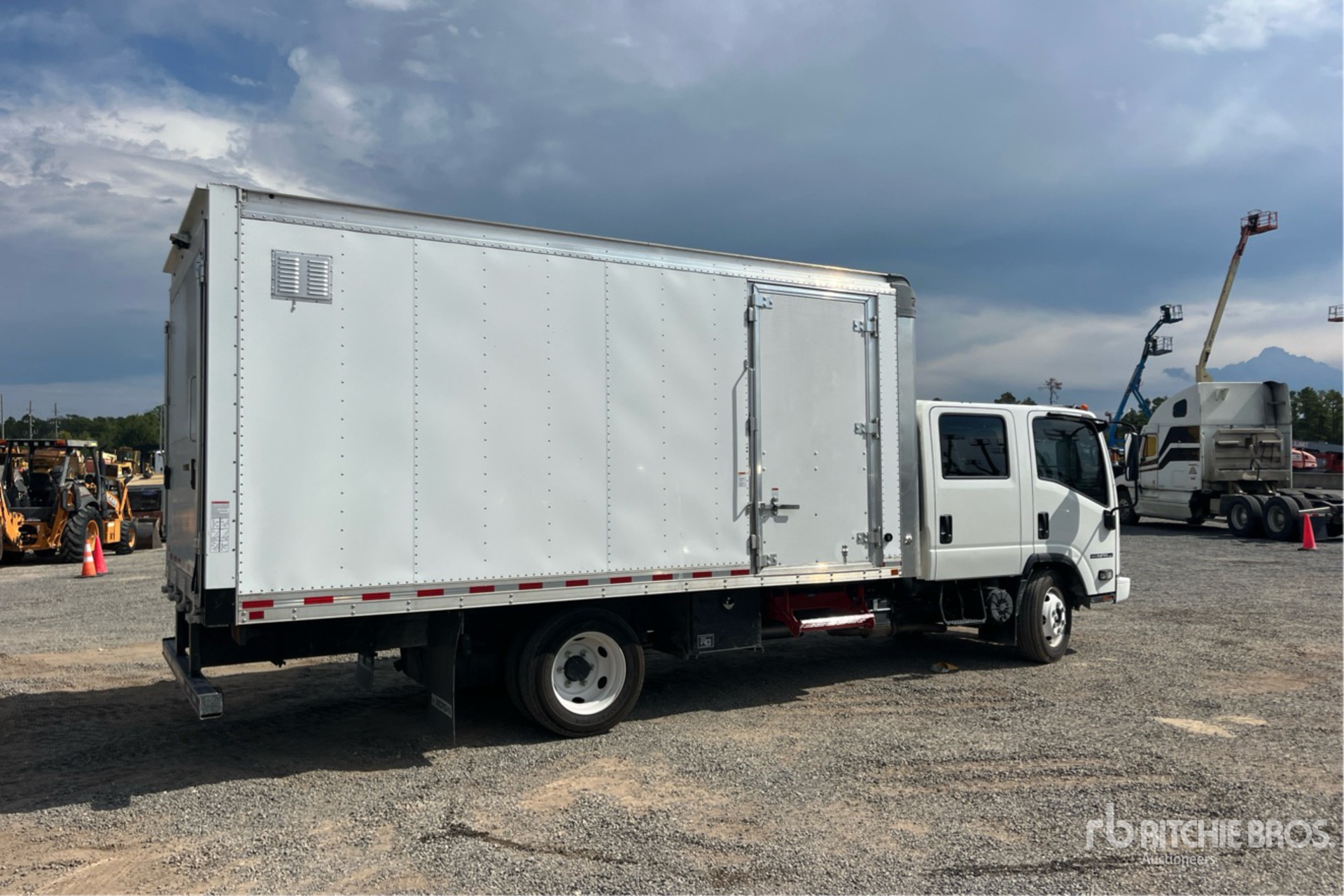 General Appearance with Bild, Ecke hinten rechts