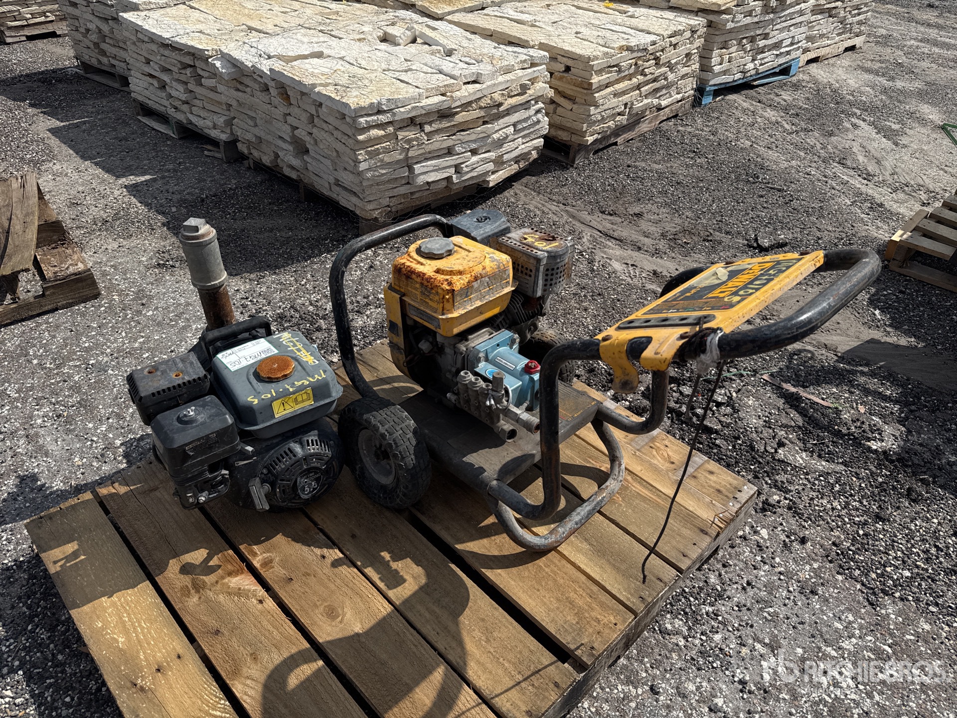 General Appearance with Imagen: esquina trasera derecha