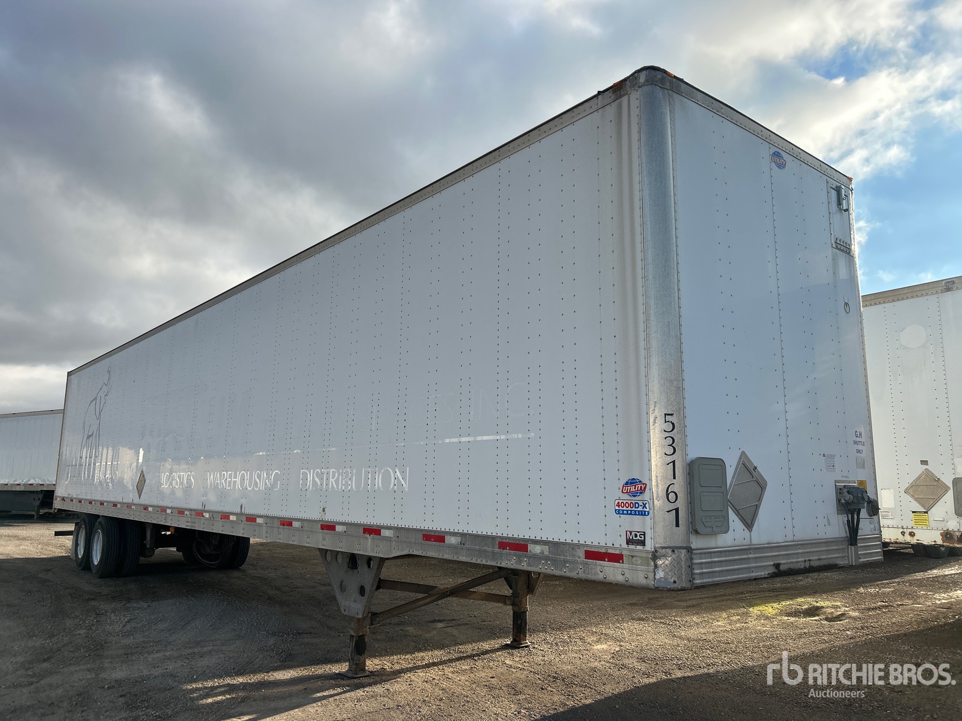 Aspect général with Image, coin avant droit