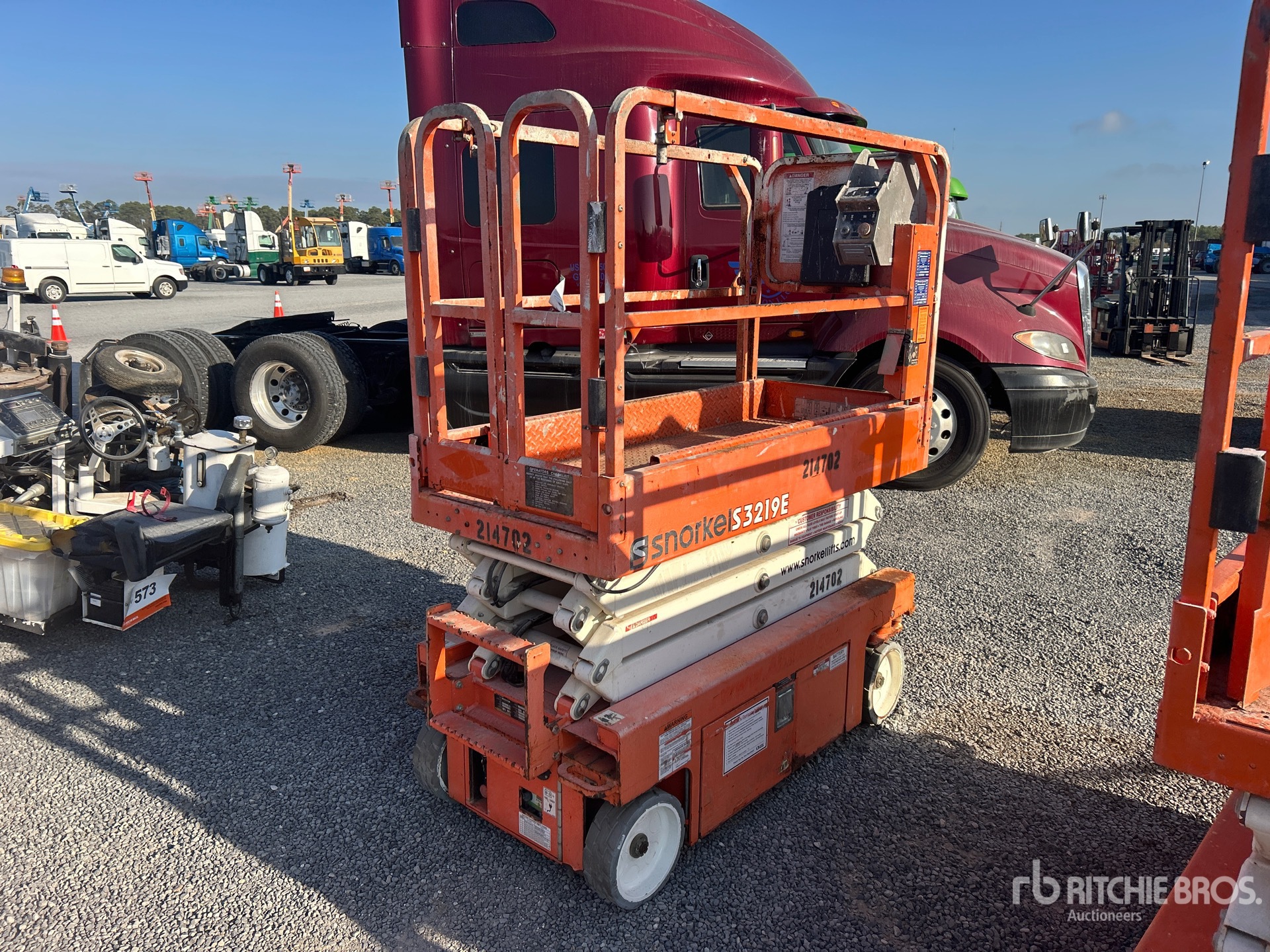 General Appearance with Imagen: esquina trasera derecha