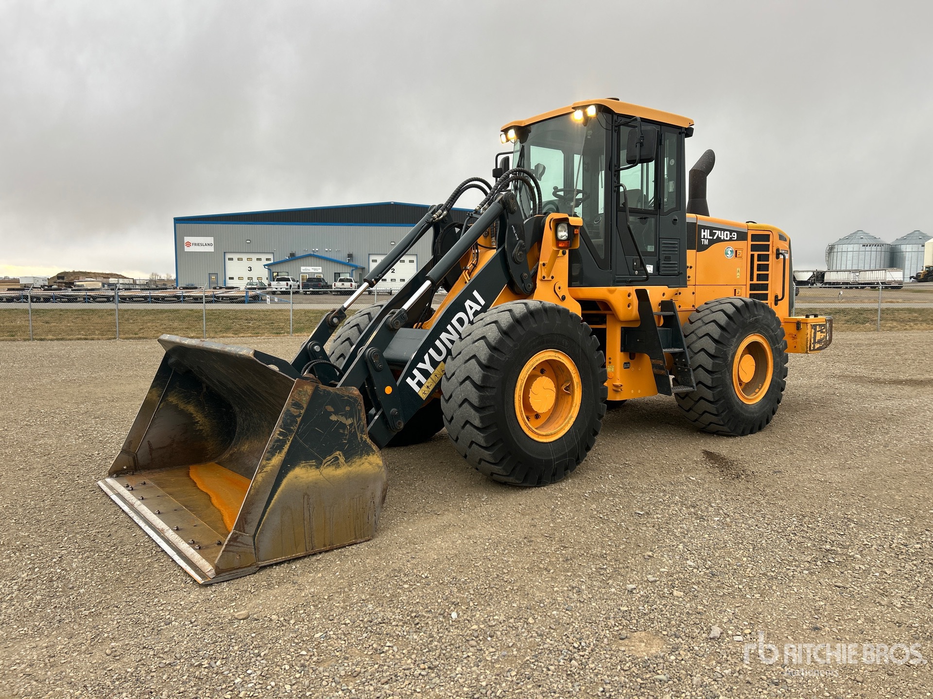 General Appearance with Featured Photo