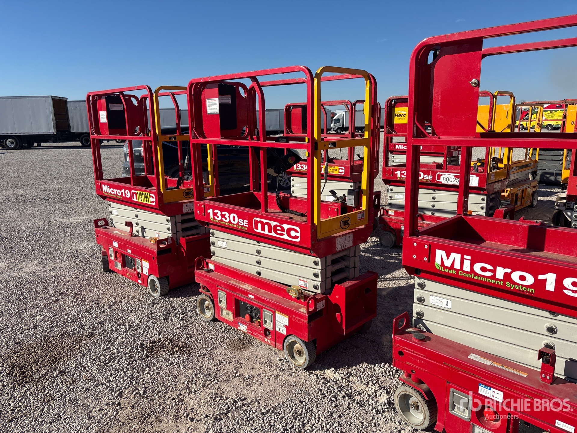 General Appearance with Foto, angolo posteriore sinistro