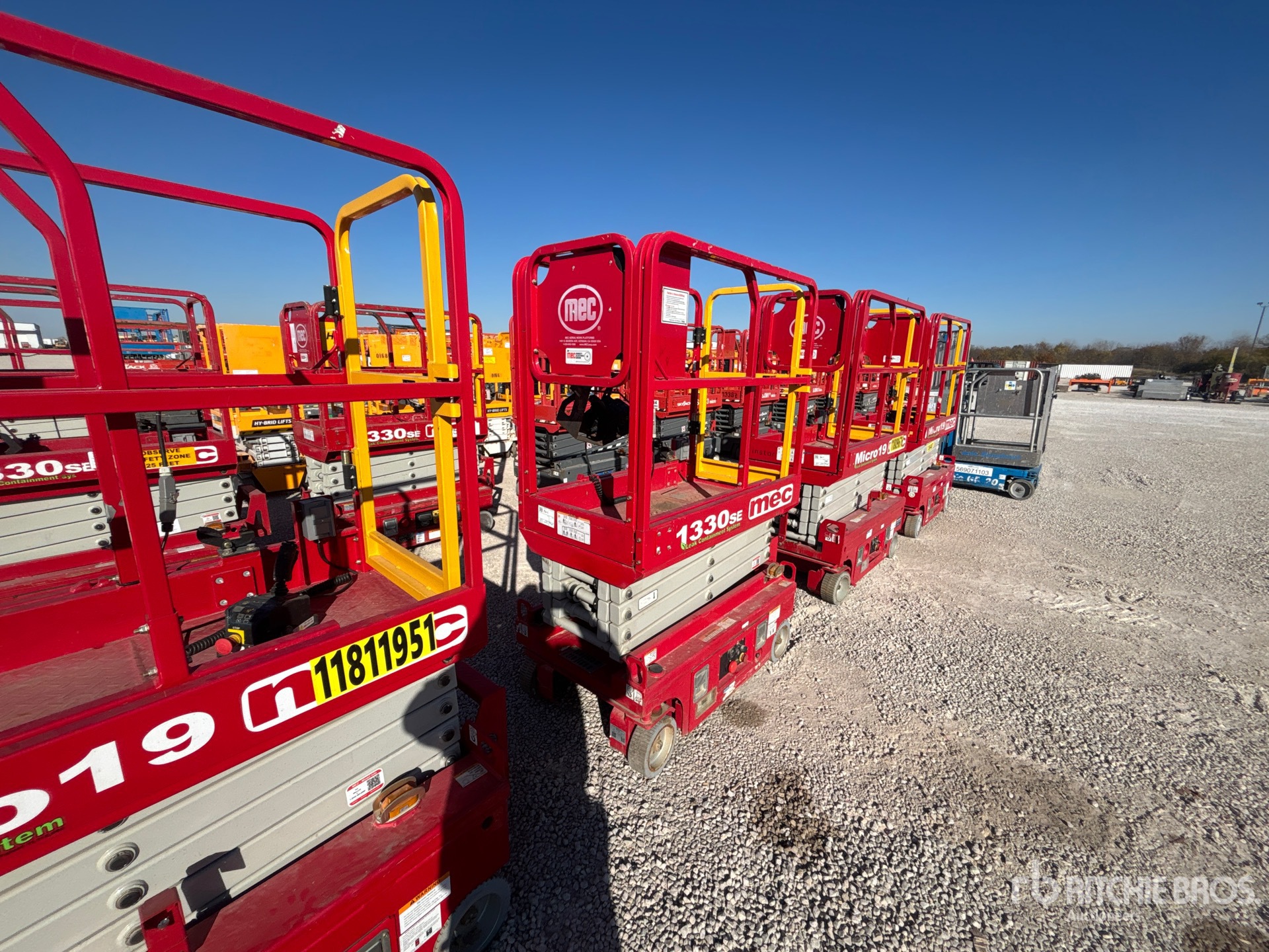 General Appearance with Foto, angolo anteriore sinistro