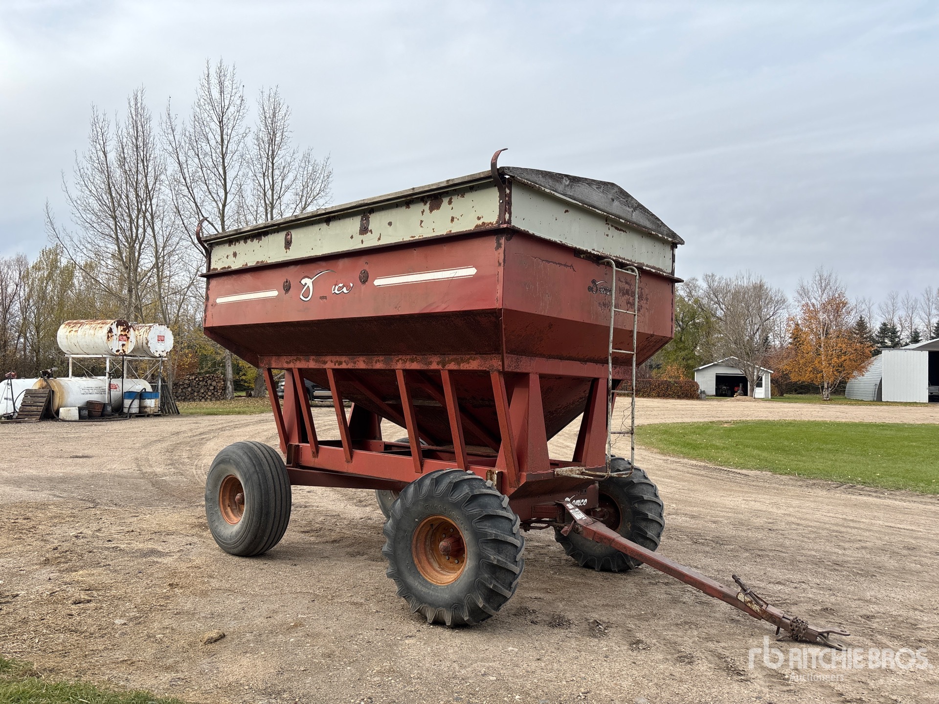 General Appearance with Bild, Ecke vorne rechts