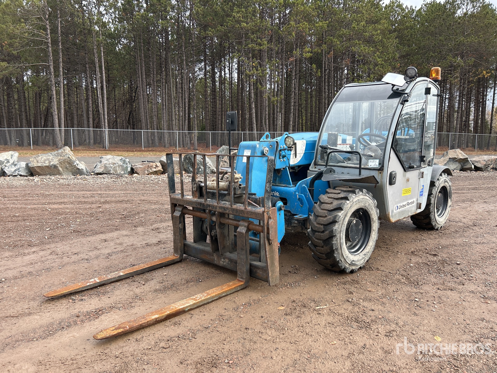 General Appearance with Featured Photo