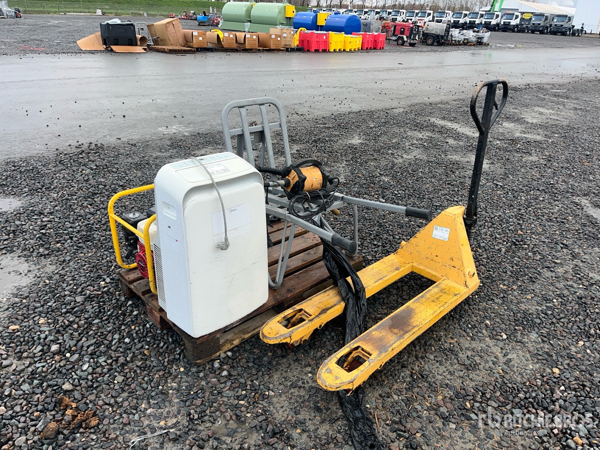 General Appearance with Picture, Left Front Corner