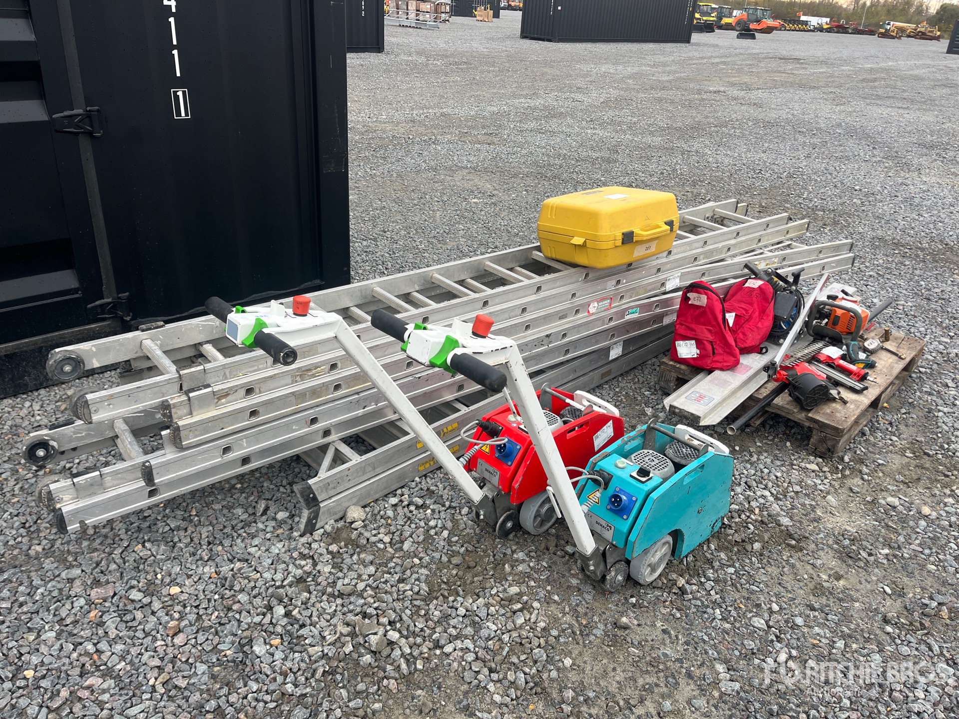 General Appearance with Featured Photo