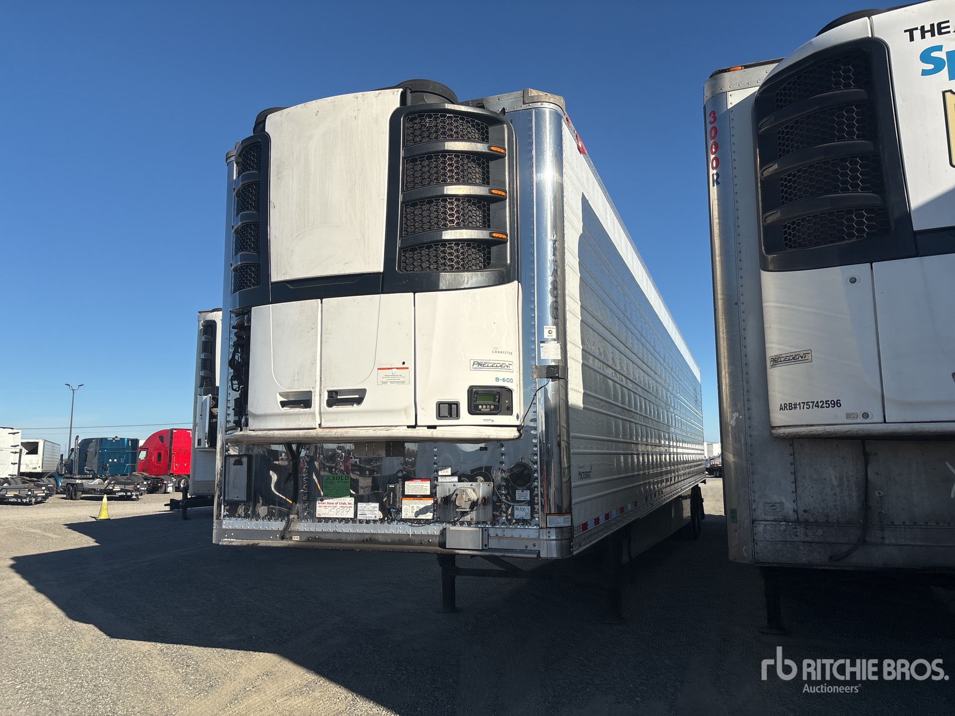 General Appearance with Foto, angolo anteriore sinistro