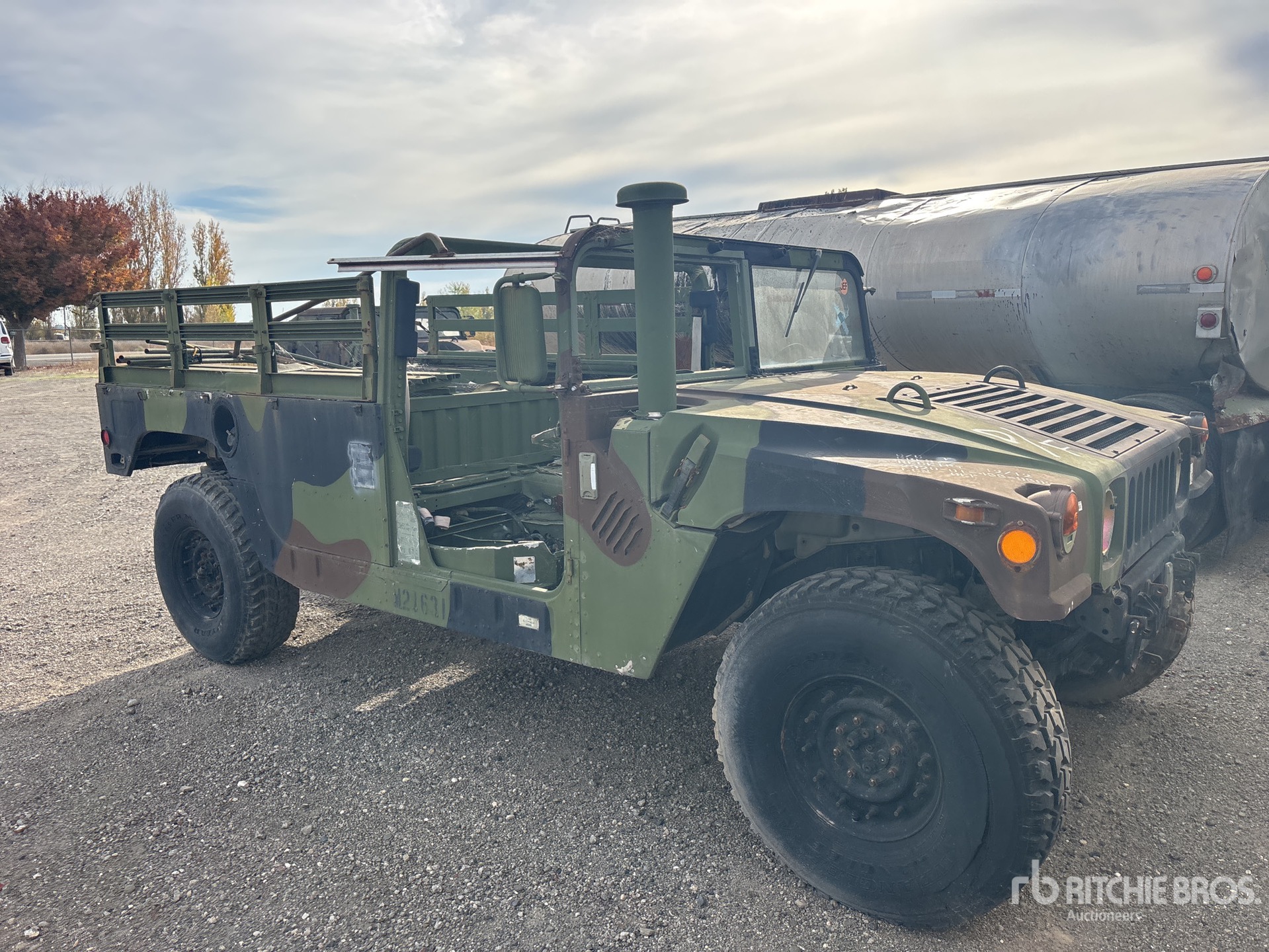 General Appearance with Picture, Right Front Corner