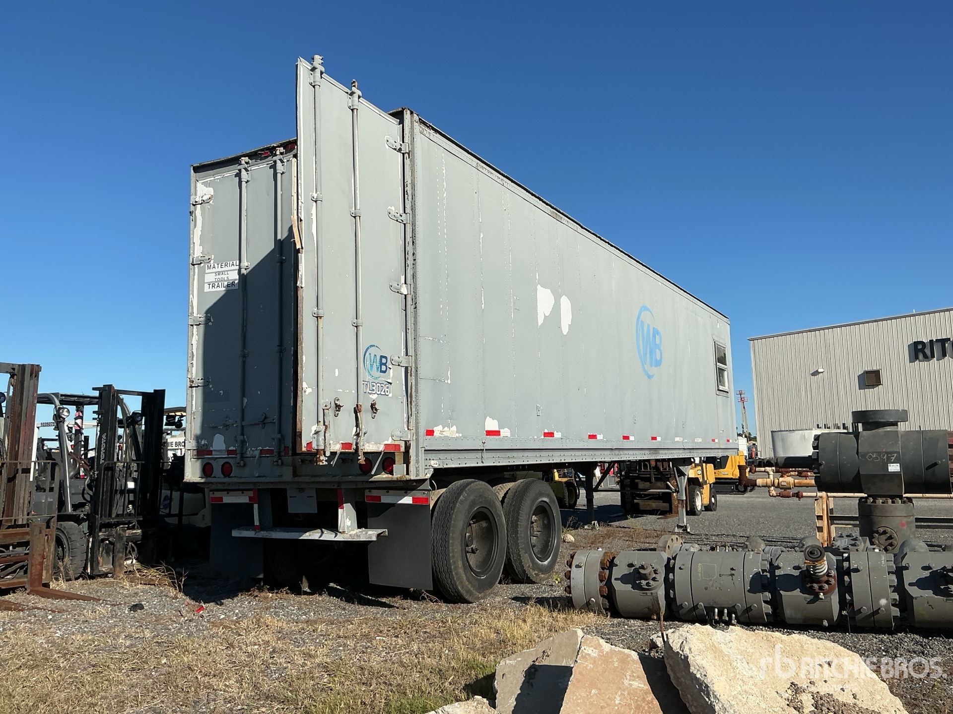 General Appearance with Picture, Right Rear Corner