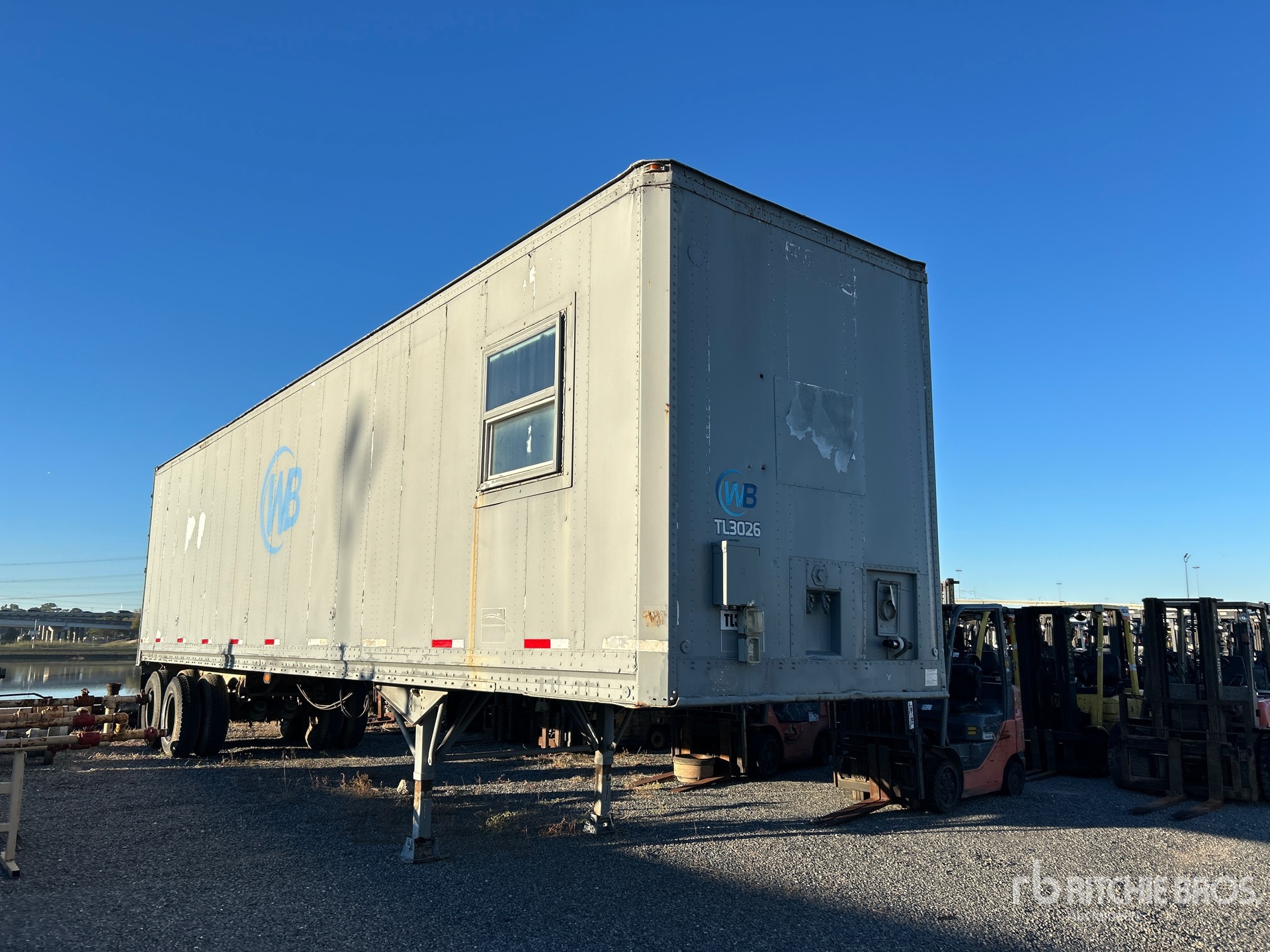 General Appearance with Foto, angolo anteriore destro