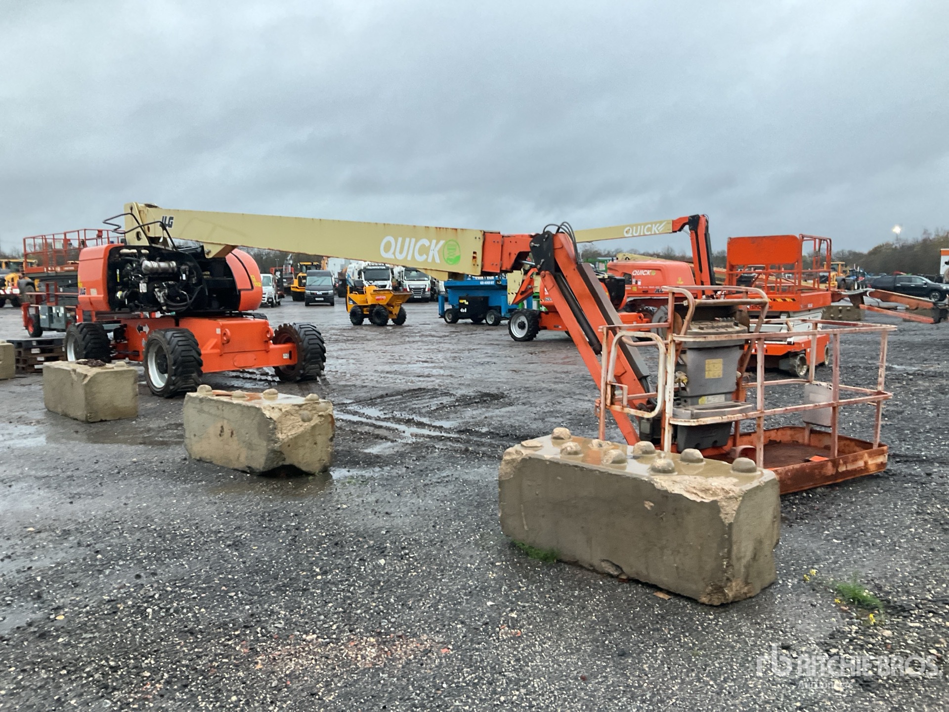 Aspect général with Image, coin avant droit