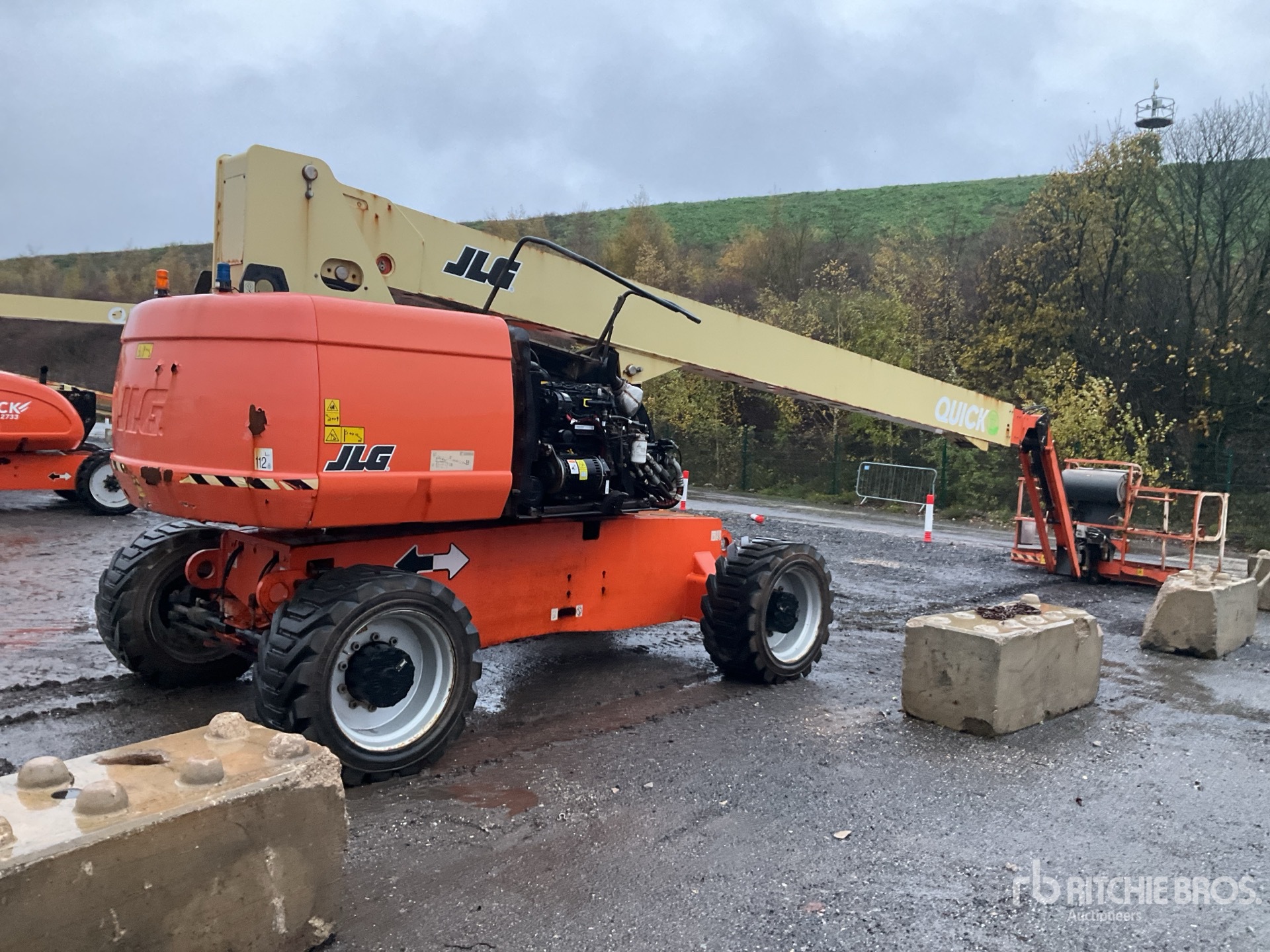 Aspect général with Image, coin arrière droit