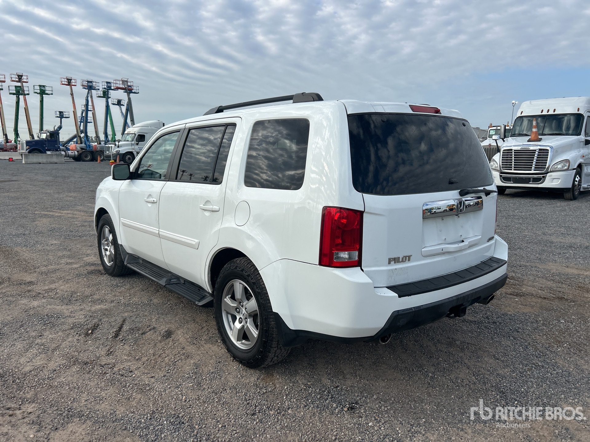 General Appearance with Bild, Ecke hinten links