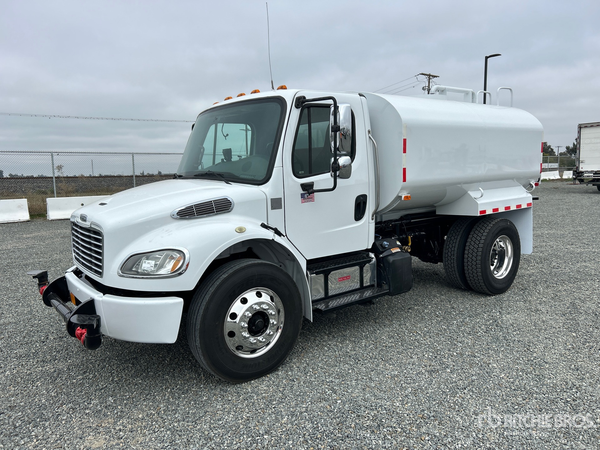 Aspect général with Image, coin avant gauche