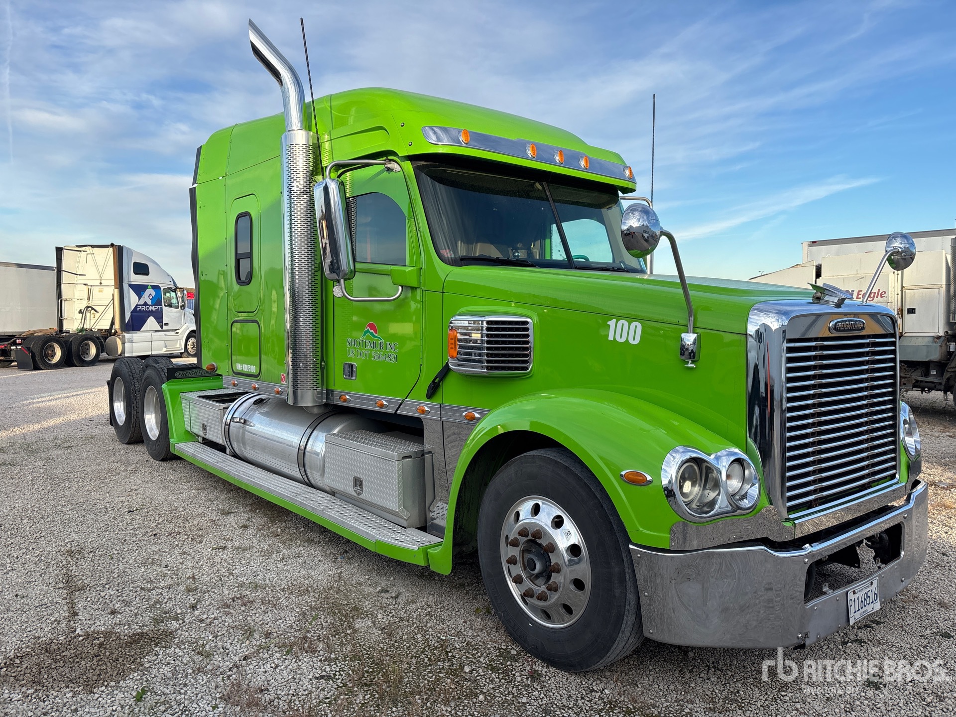 General Appearance with Picture, Right Front Corner