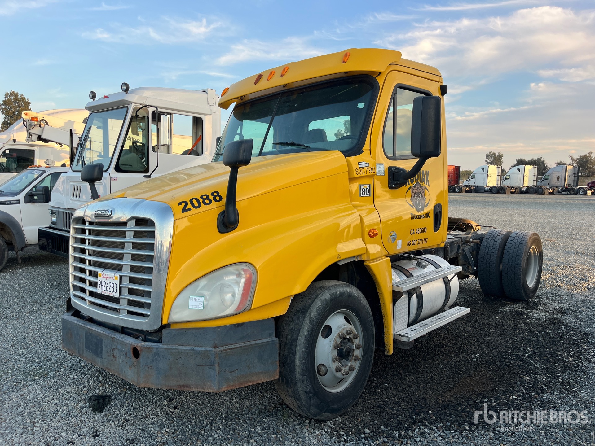 General Appearance with Picture, Left Front Corner